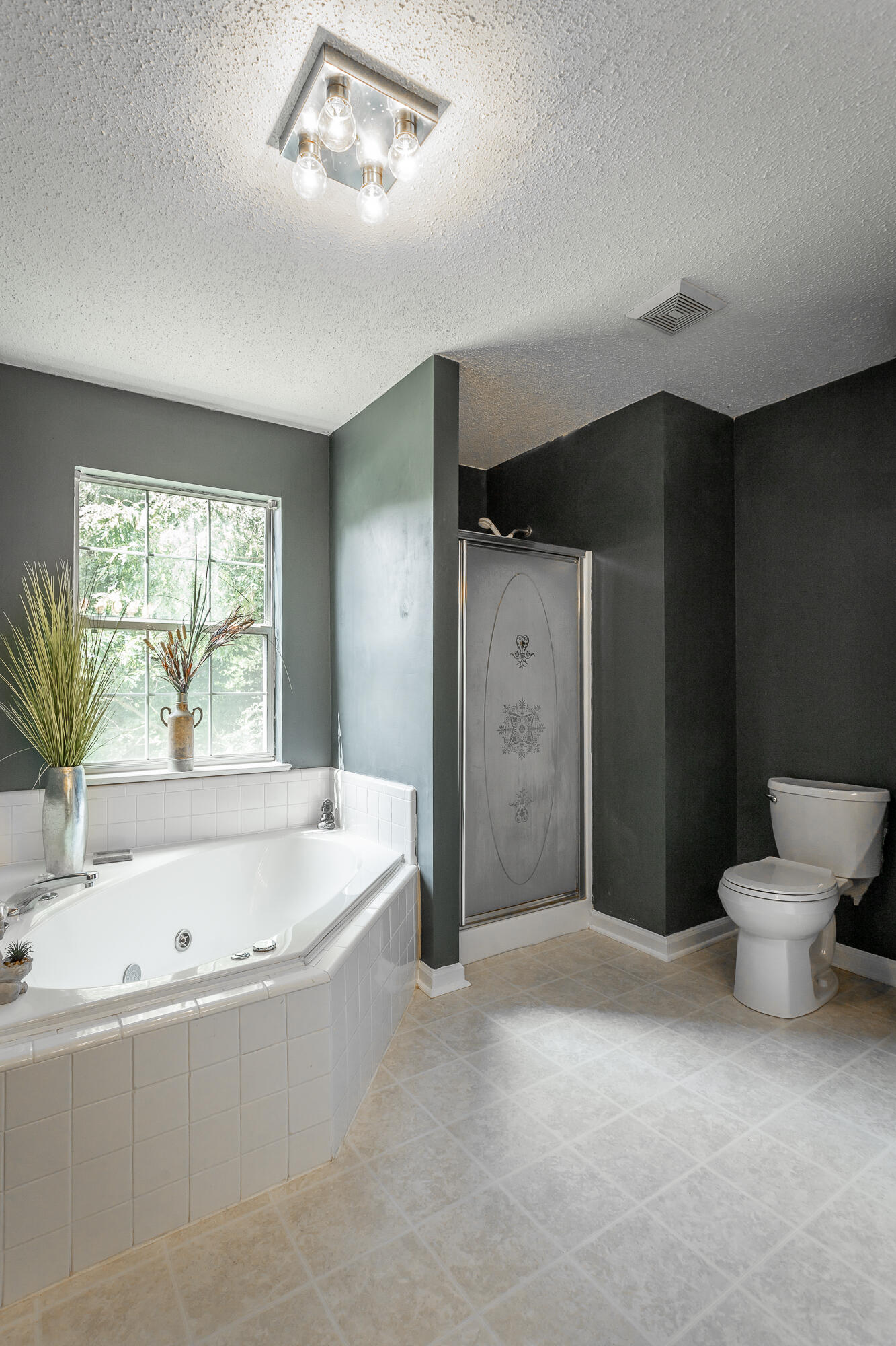 579 Middle View Drive