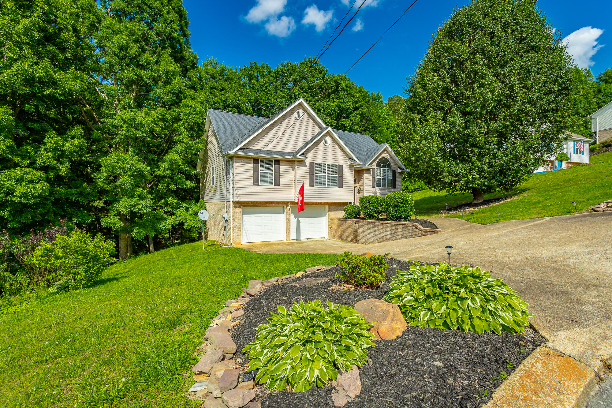 579 Middle View Drive
