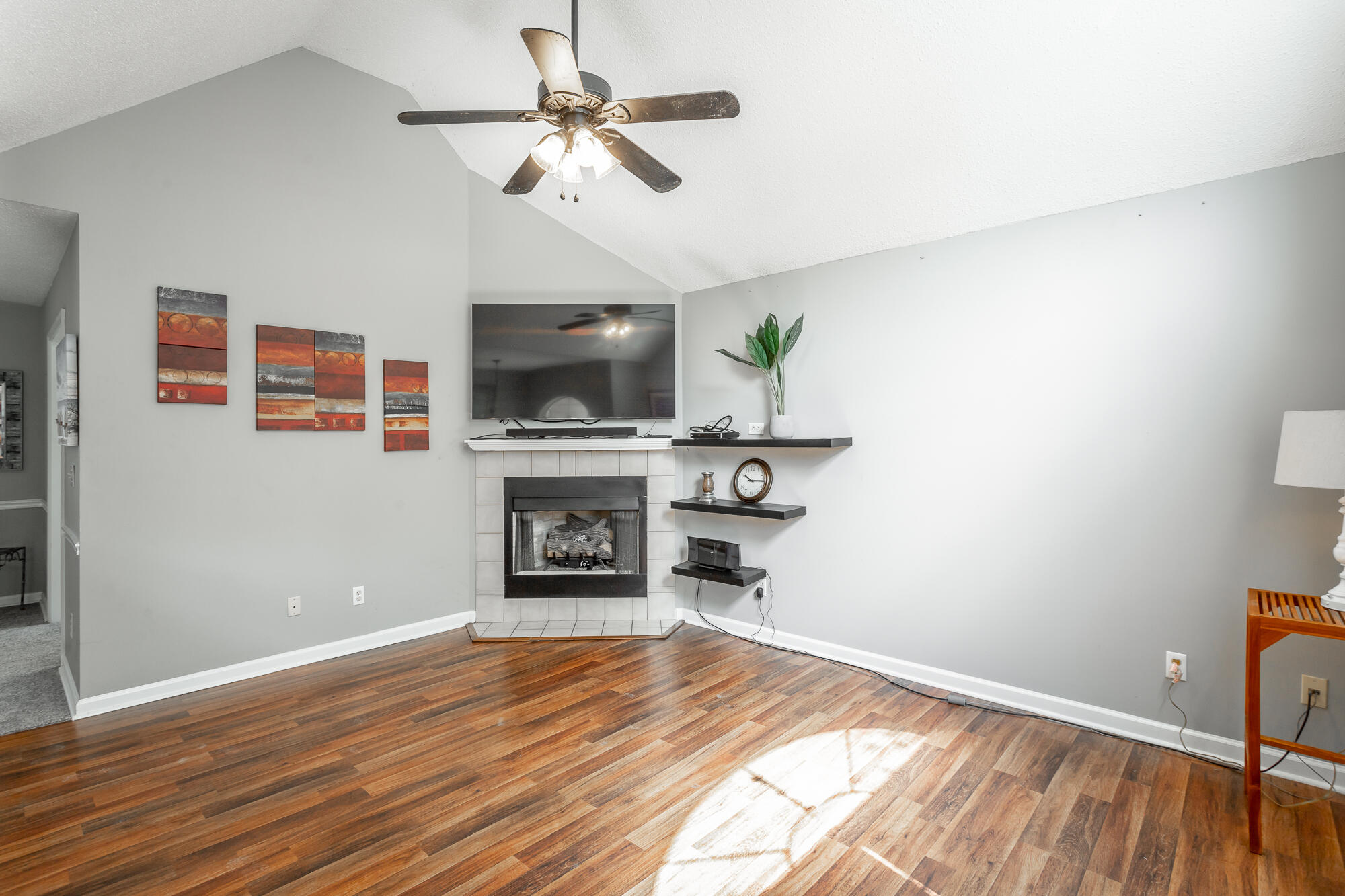 579 Middle View Drive