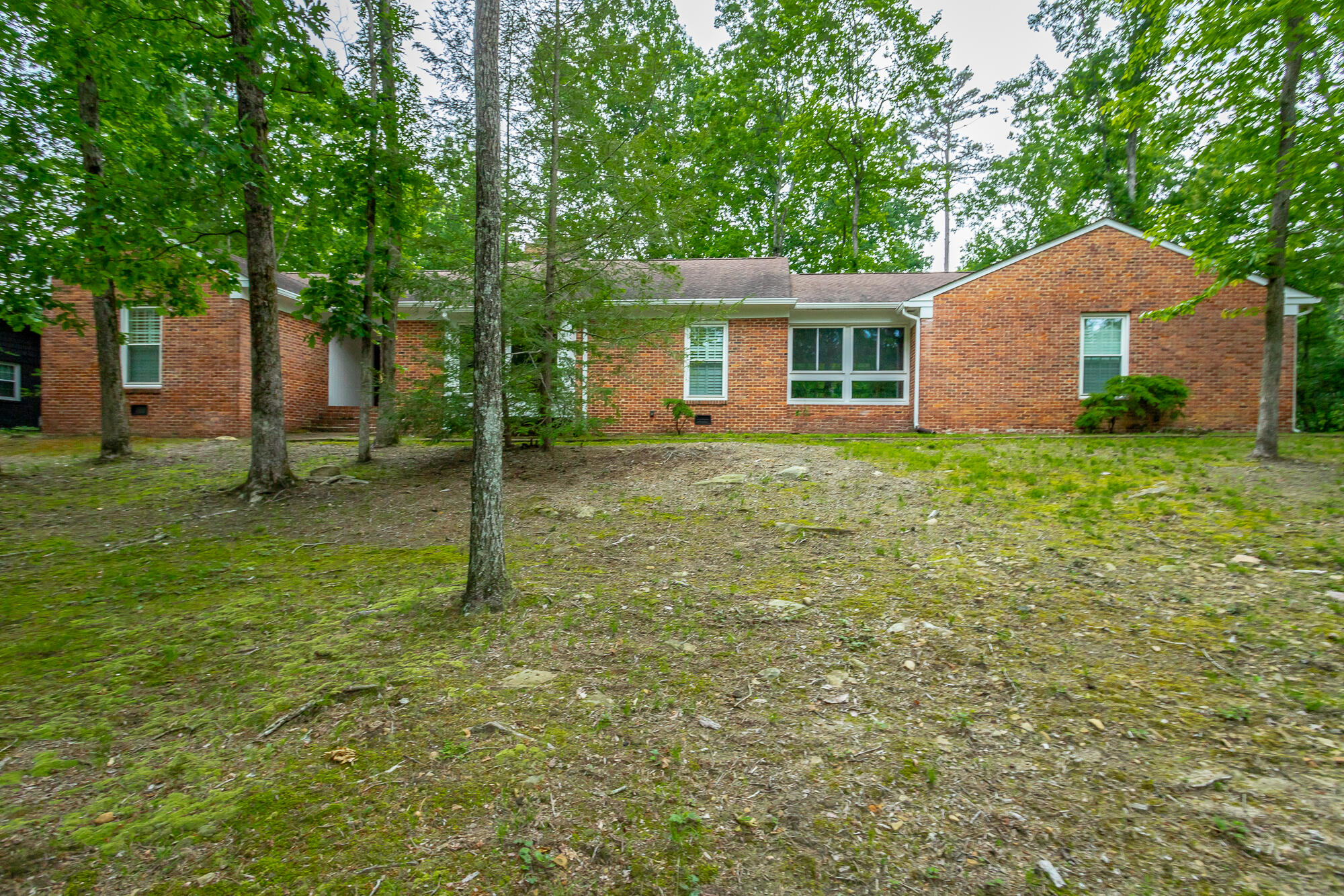 943 Ravine Road