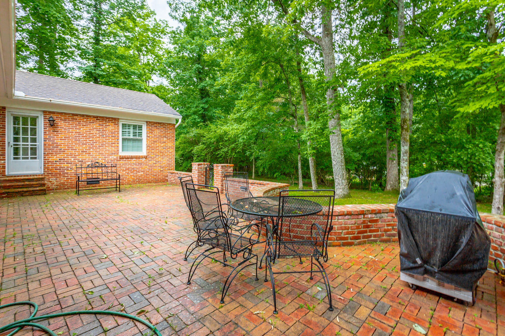 943 Ravine Road