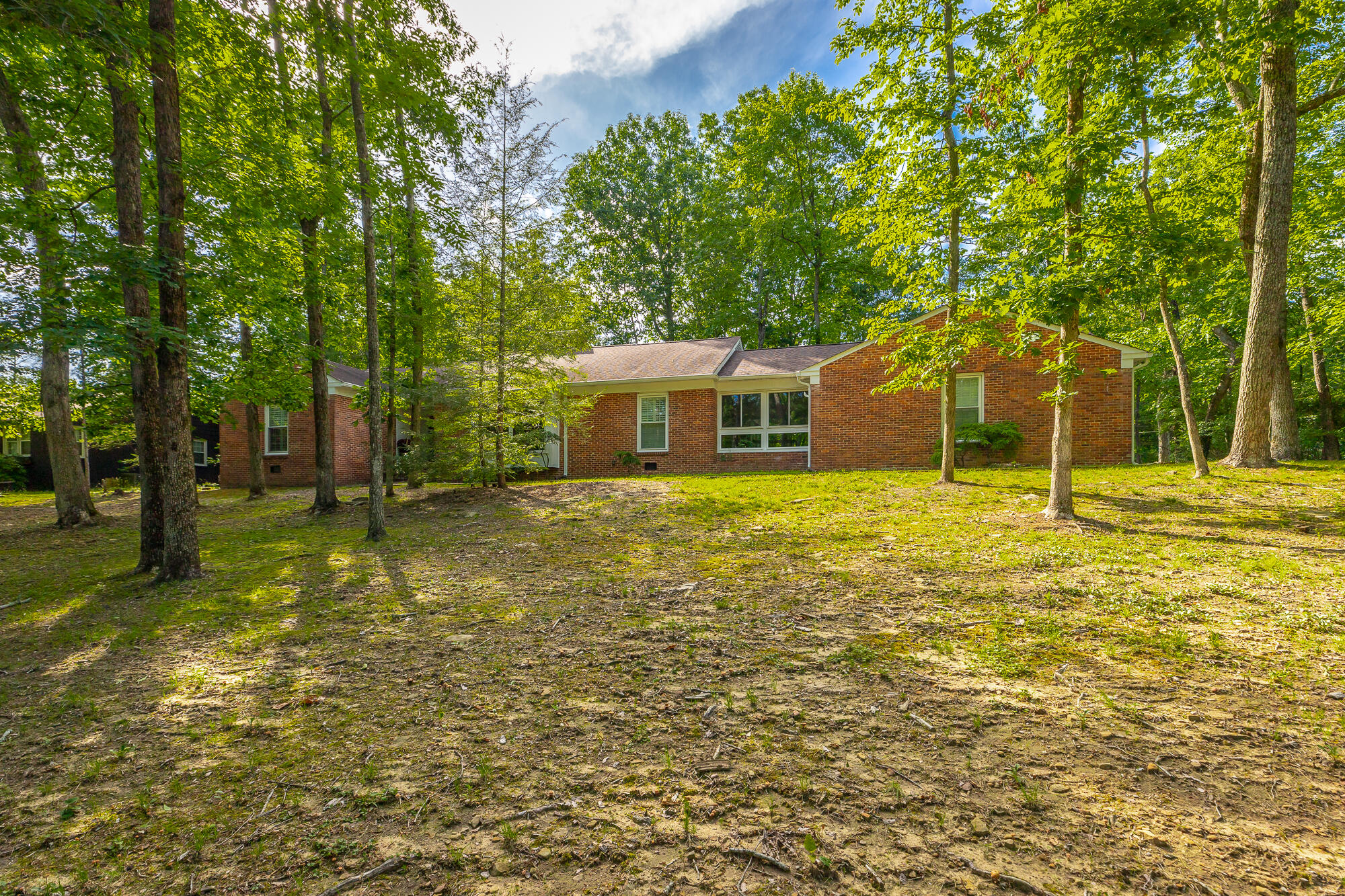943 Ravine Road