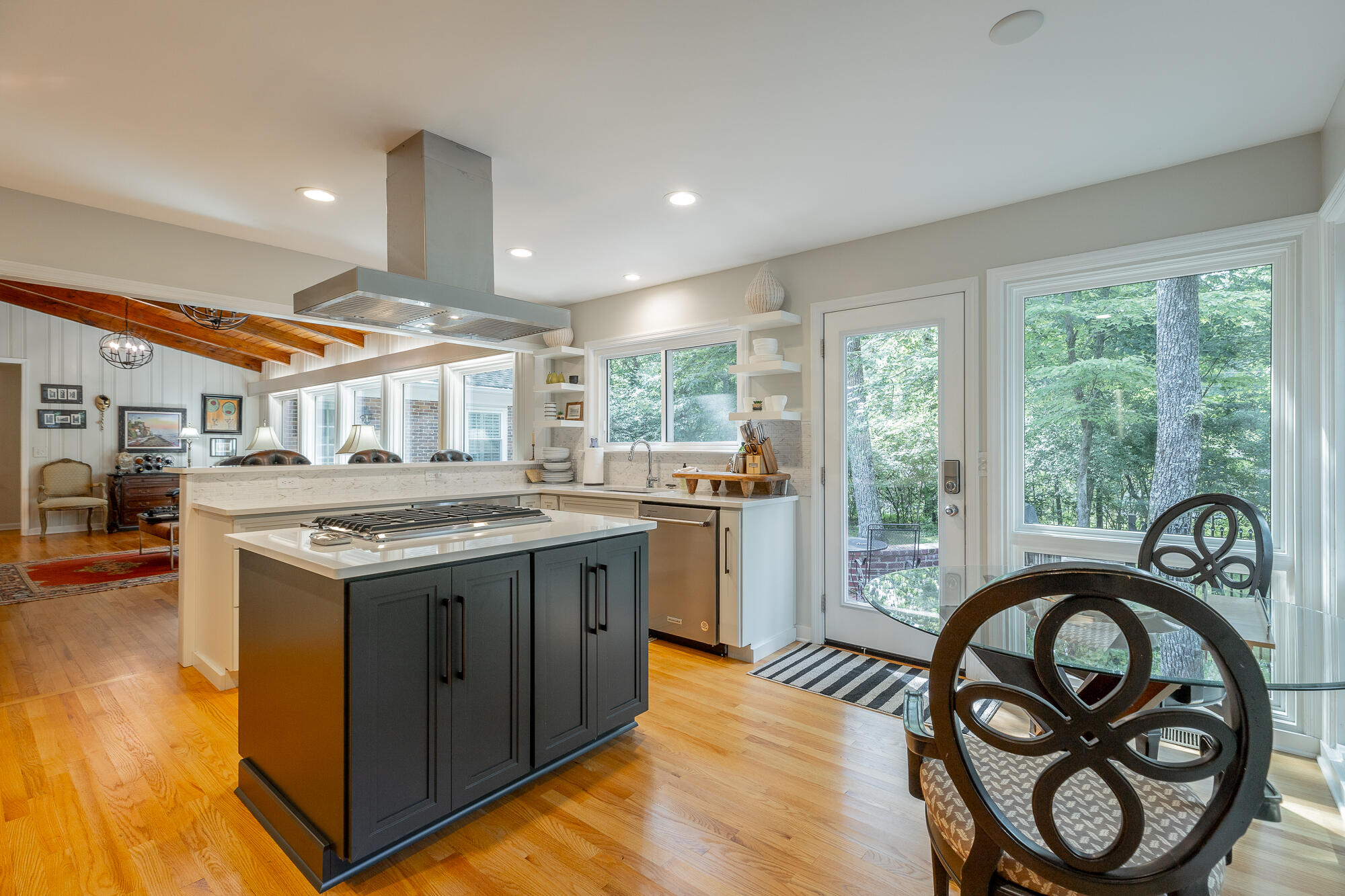 943 Ravine Road