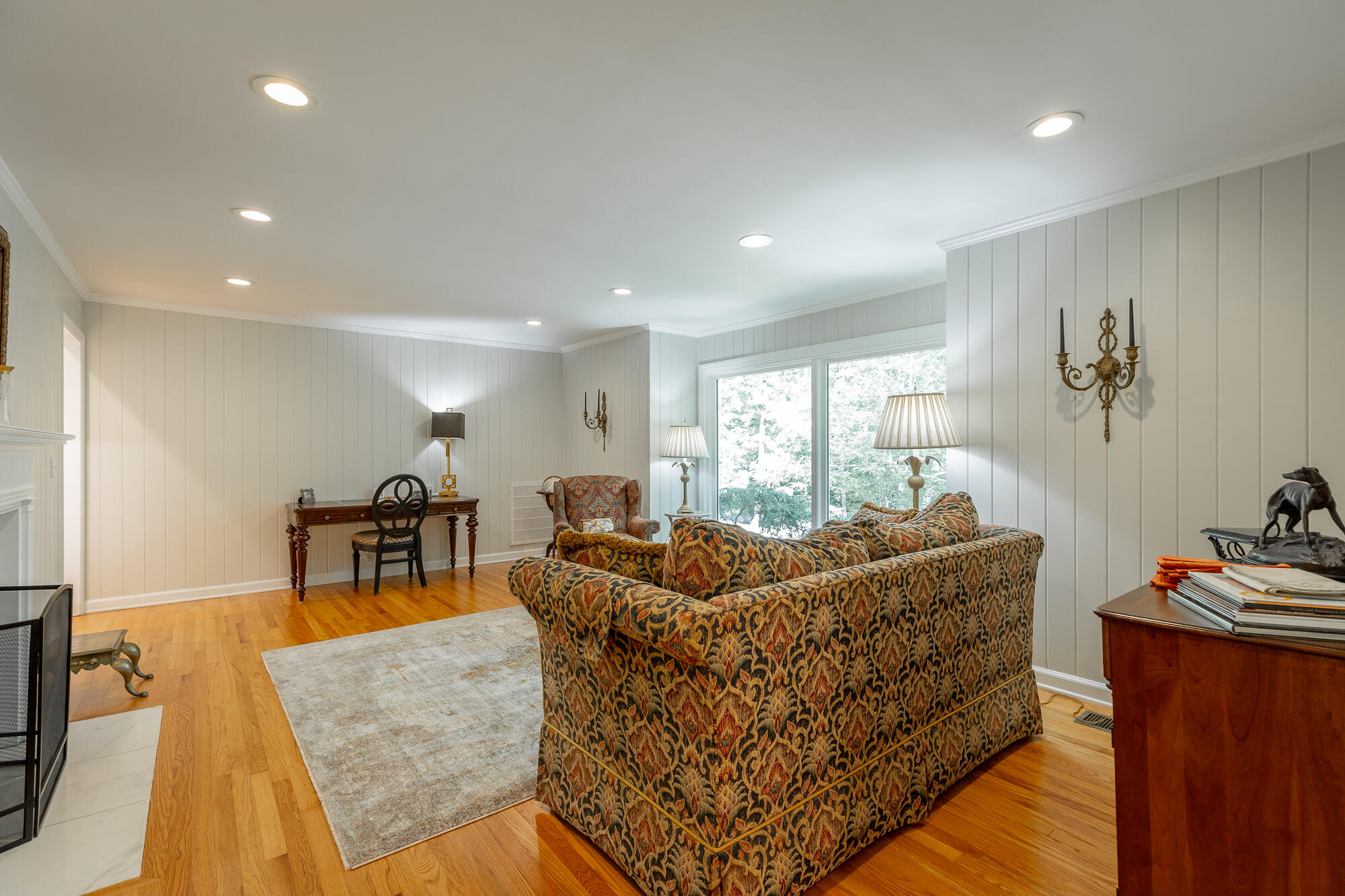 943 Ravine Road