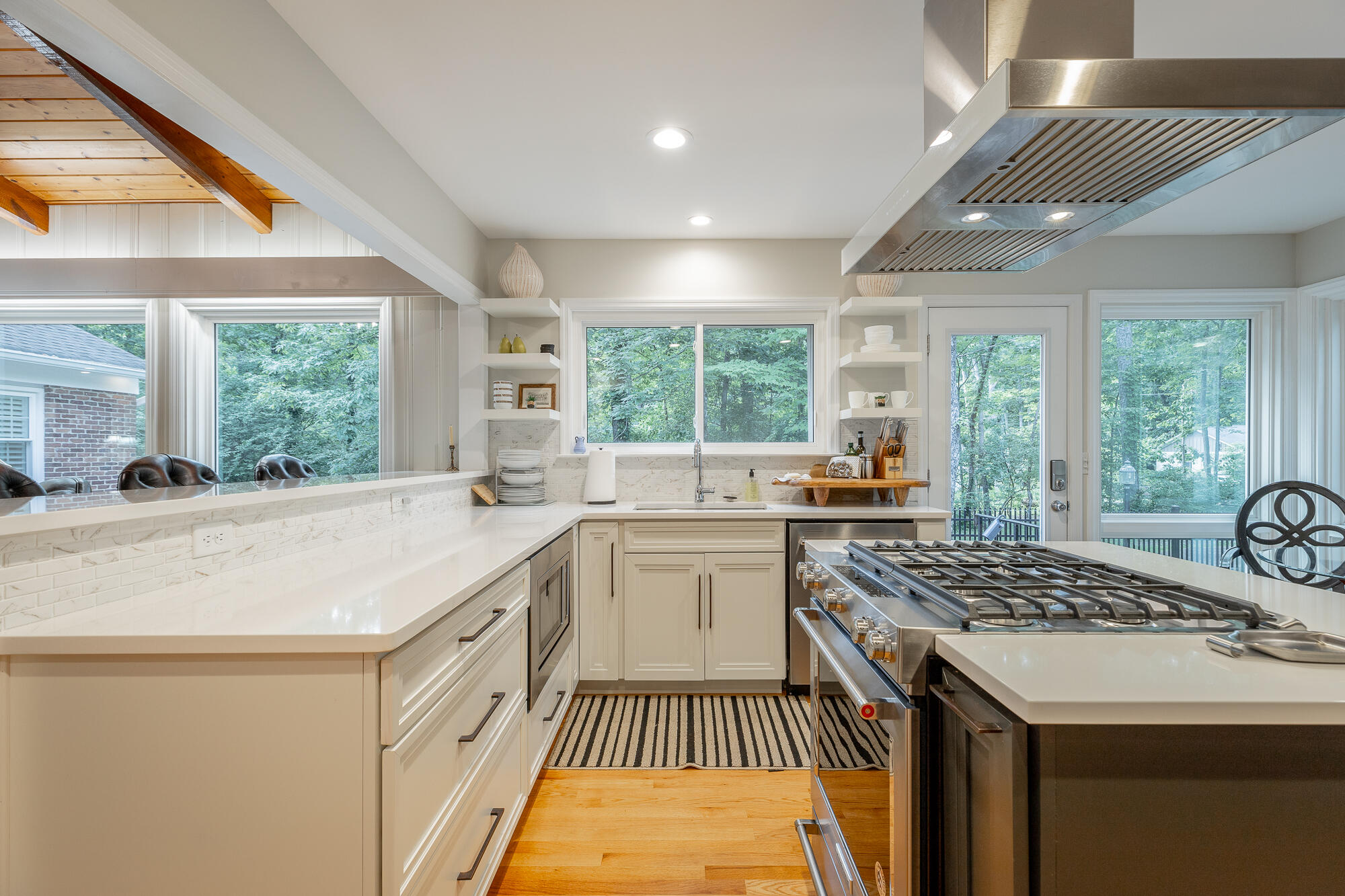 943 Ravine Road