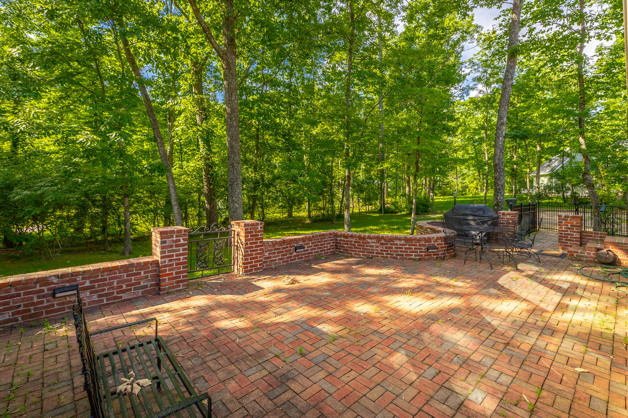 943 Ravine Road