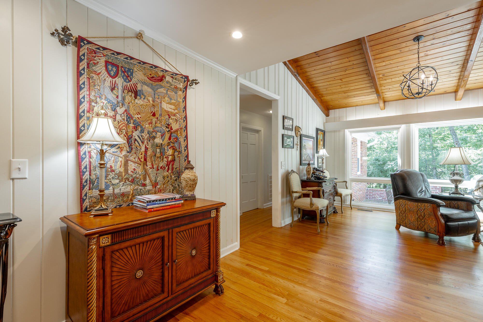 943 Ravine Road