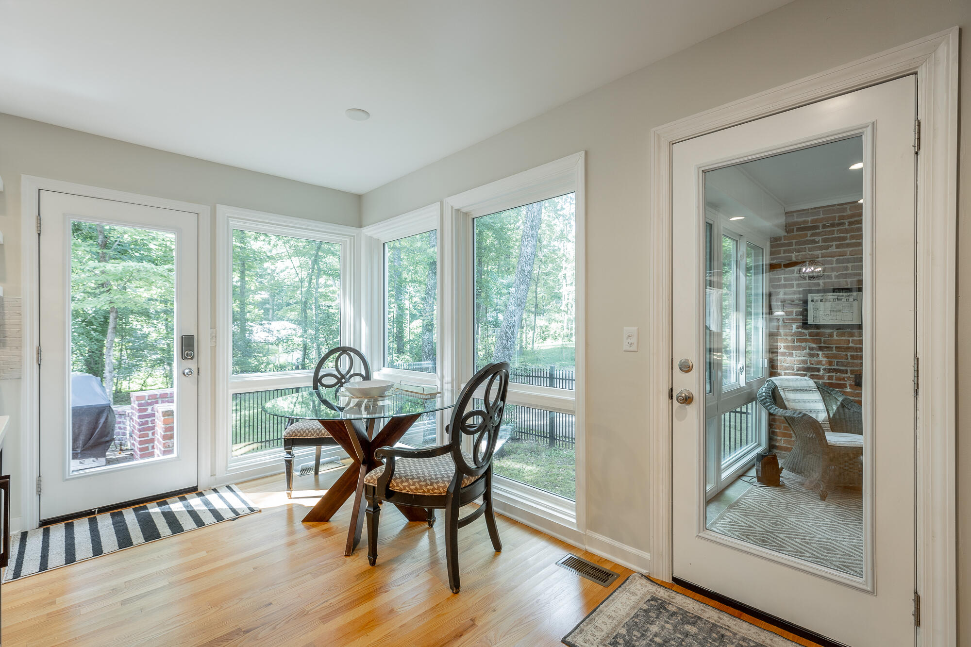 943 Ravine Road