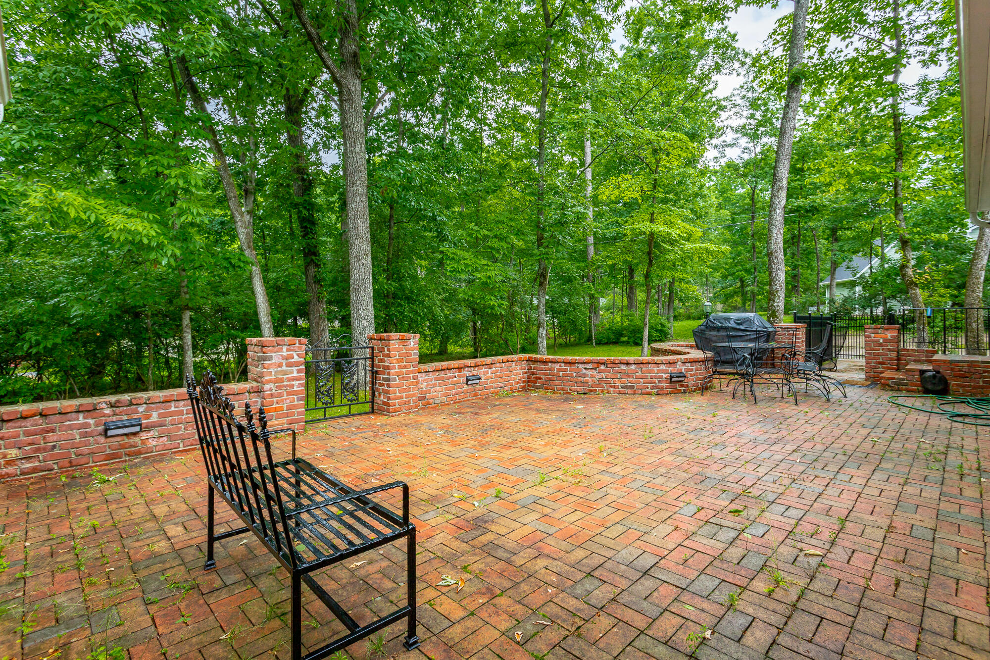943 Ravine Road