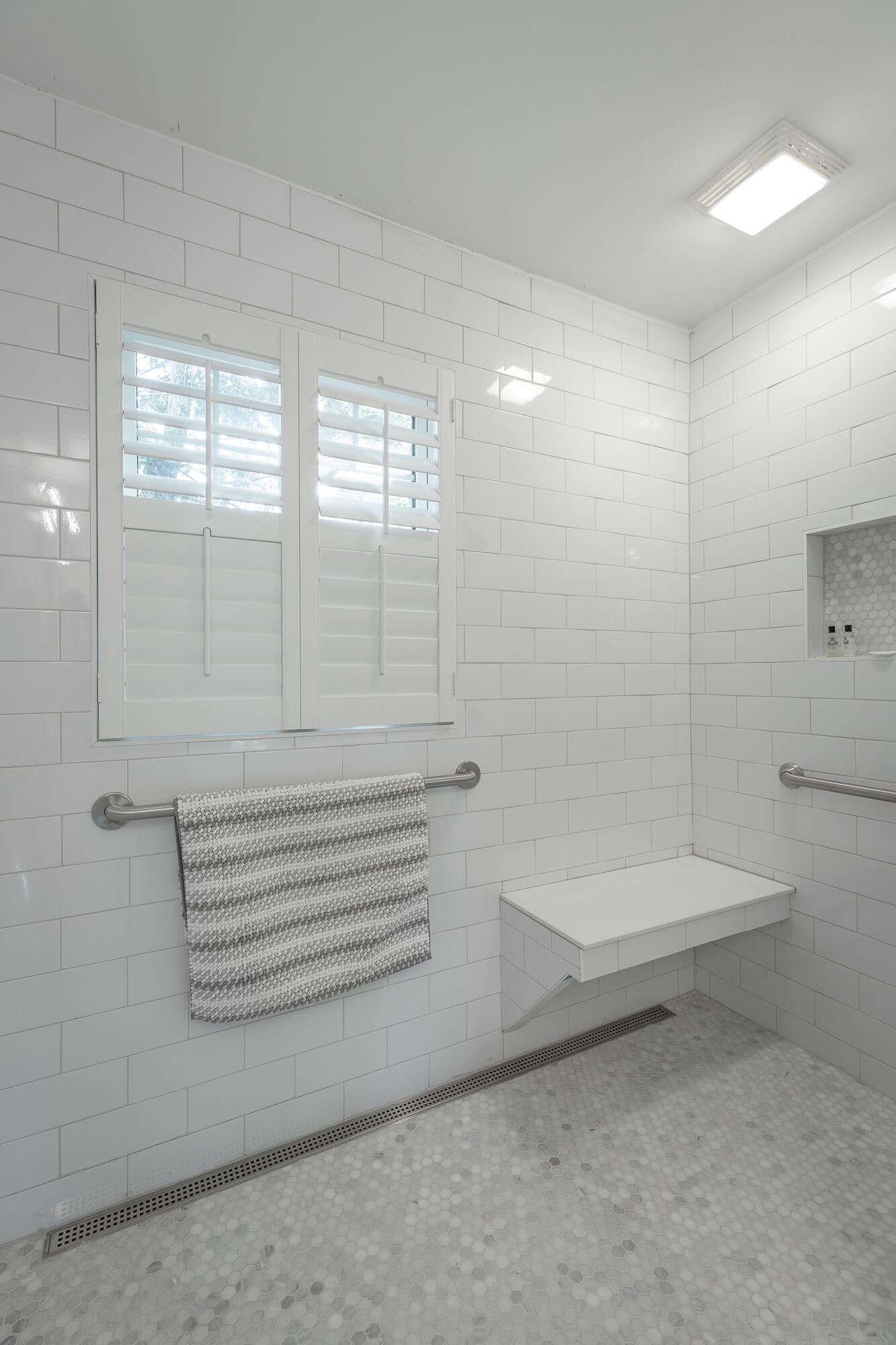 943 Ravine Road