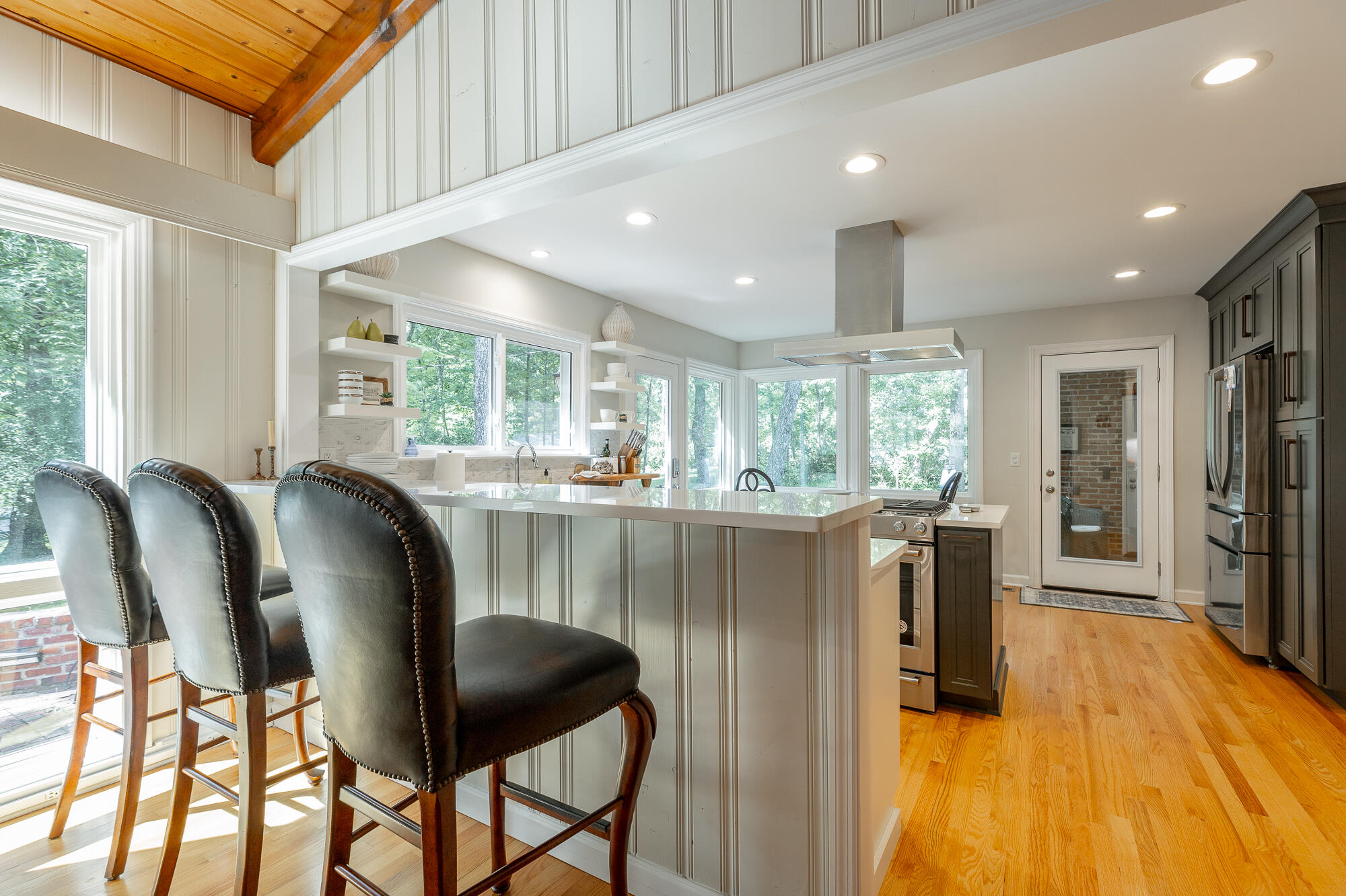 943 Ravine Road