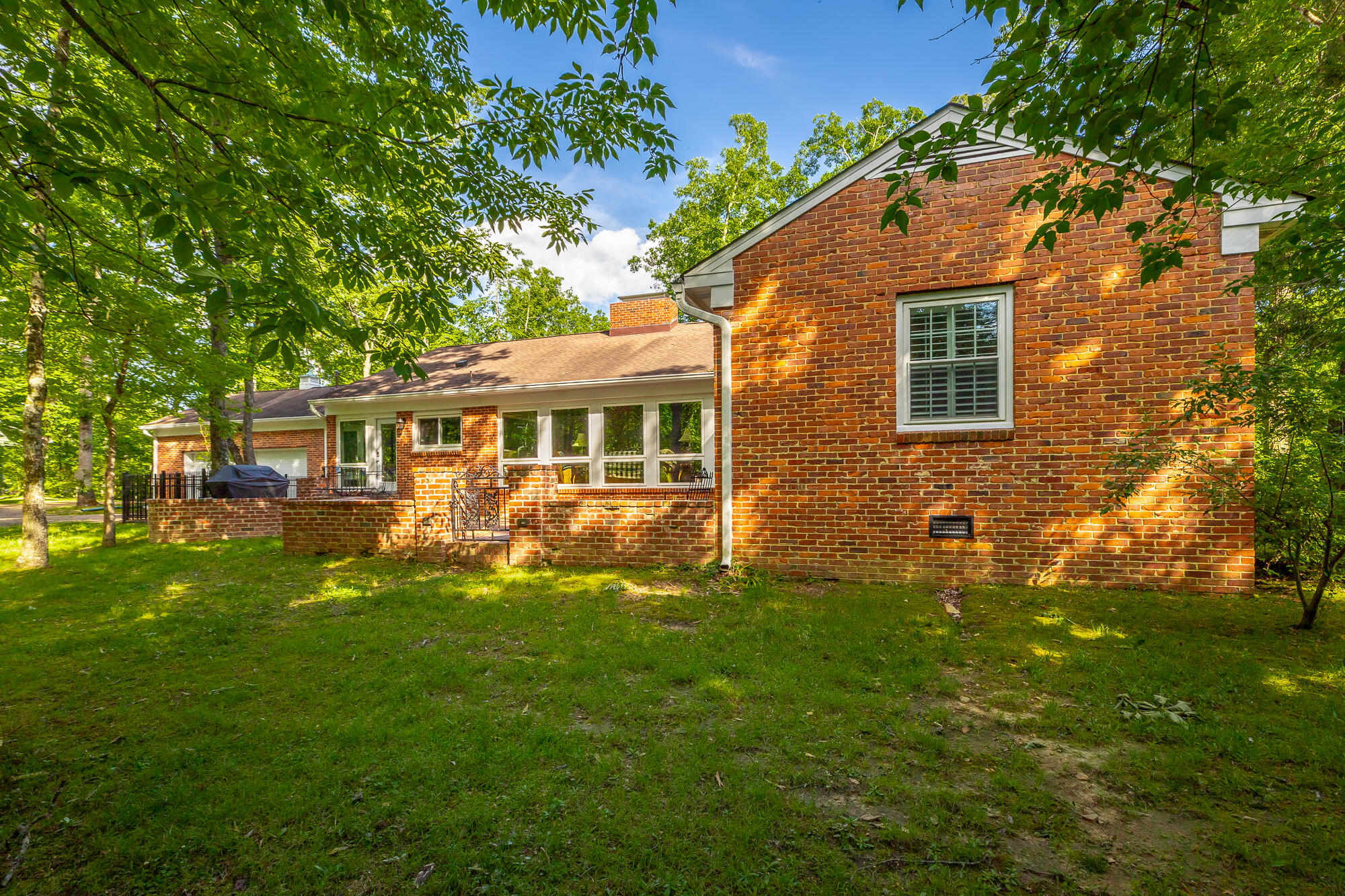943 Ravine Road