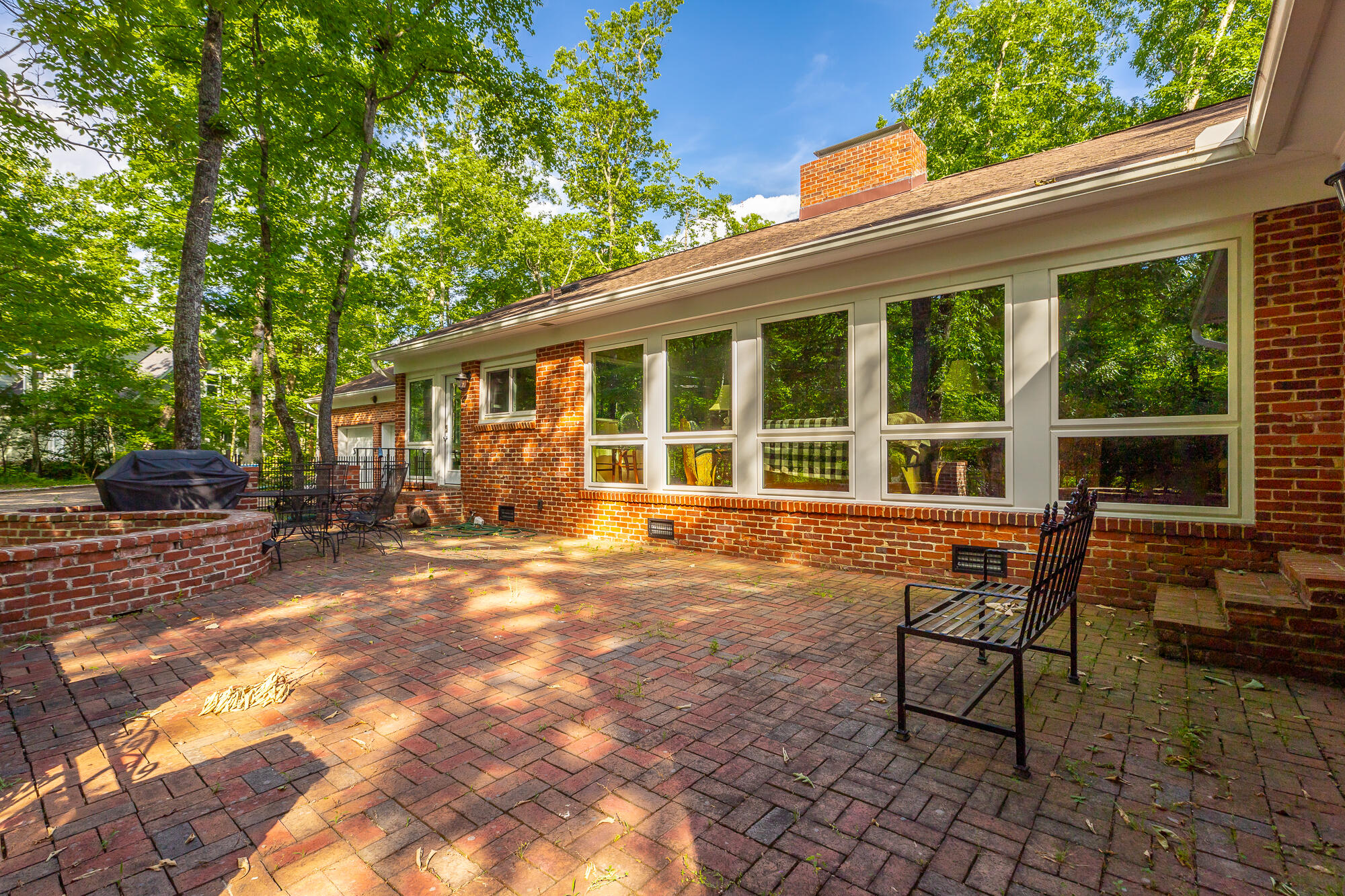 943 Ravine Road