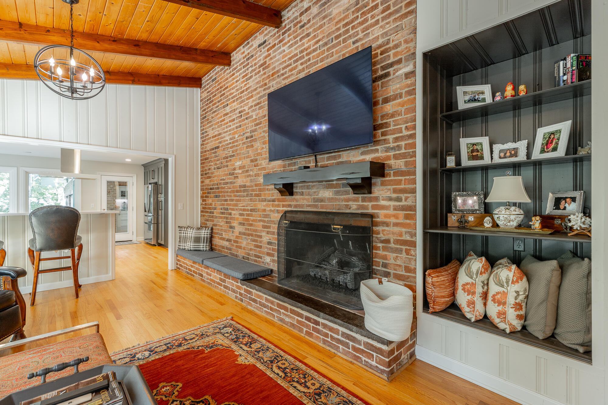 943 Ravine Road