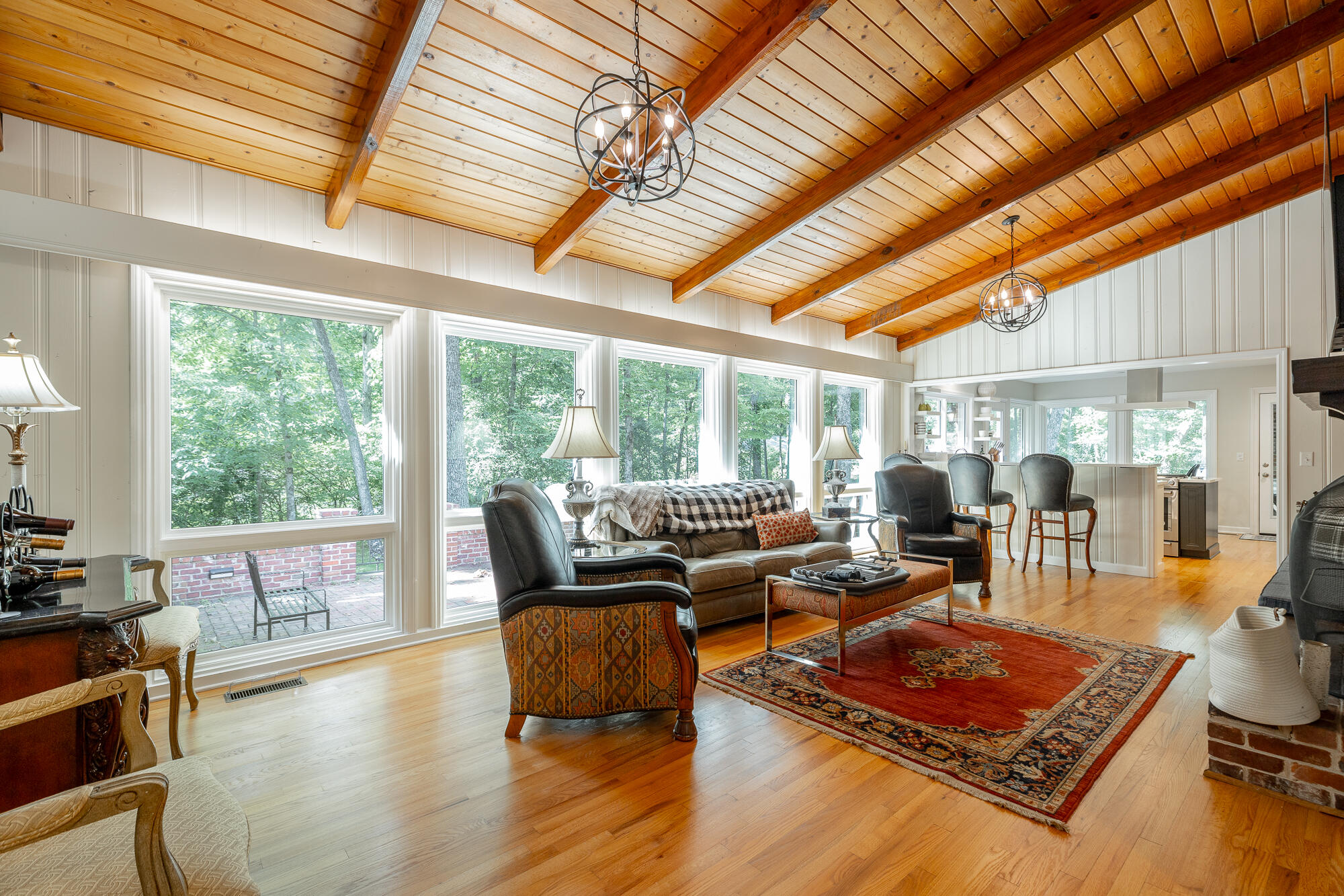 943 Ravine Road