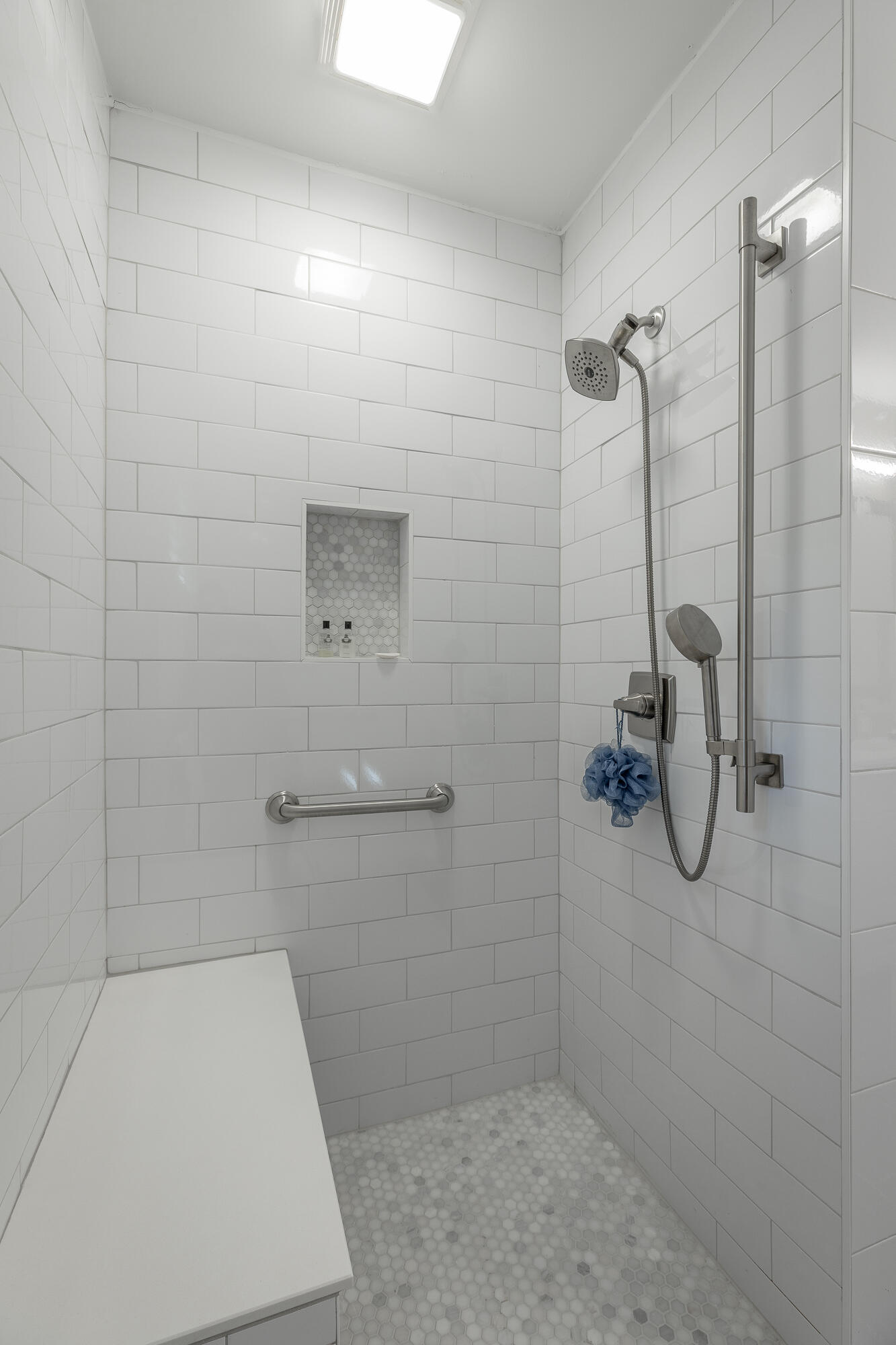 943 Ravine Road