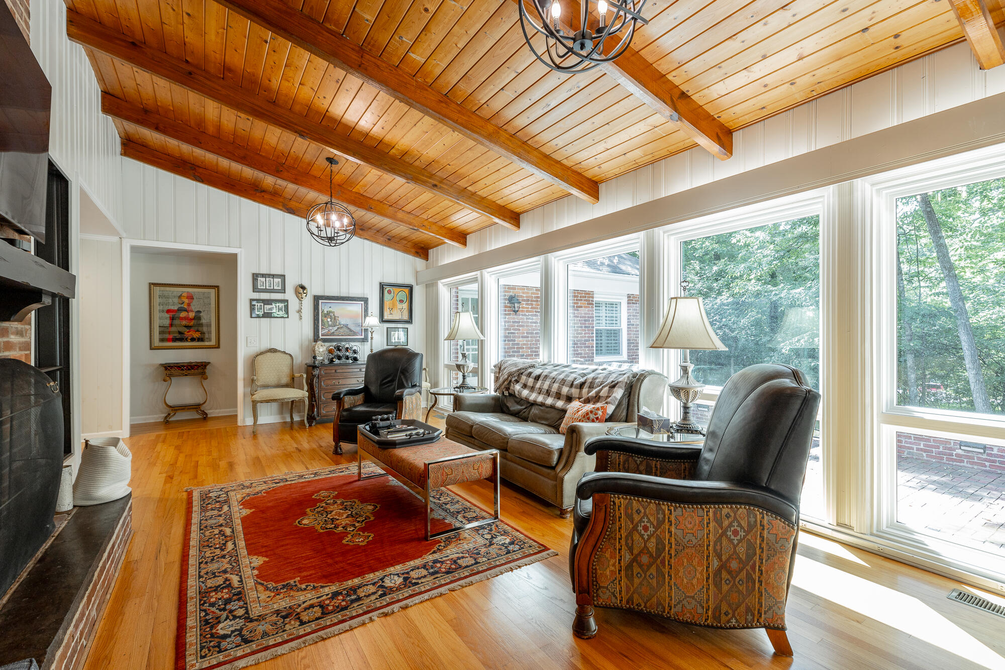 943 Ravine Road