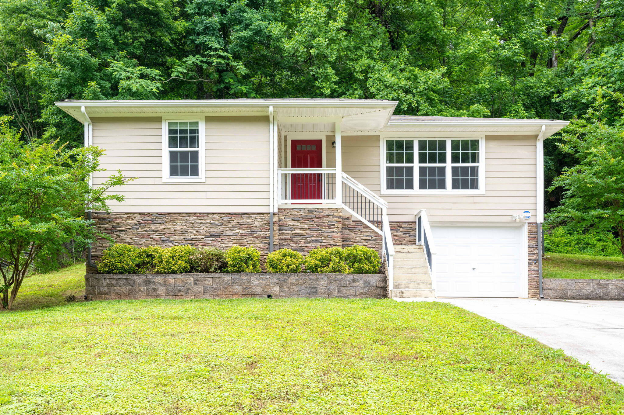 515 Lullwater Road