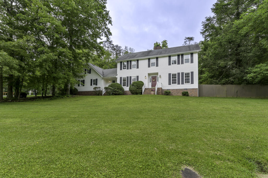 46 Hidden Brook Lane, 181