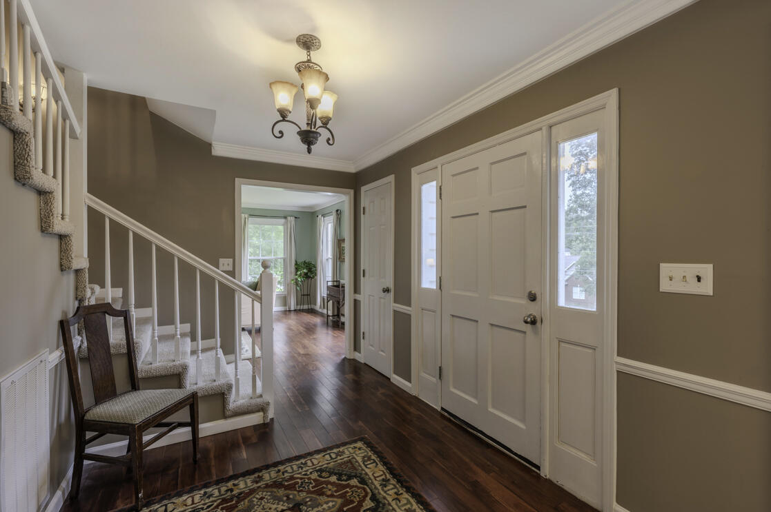 46 Hidden Brook Lane, 181