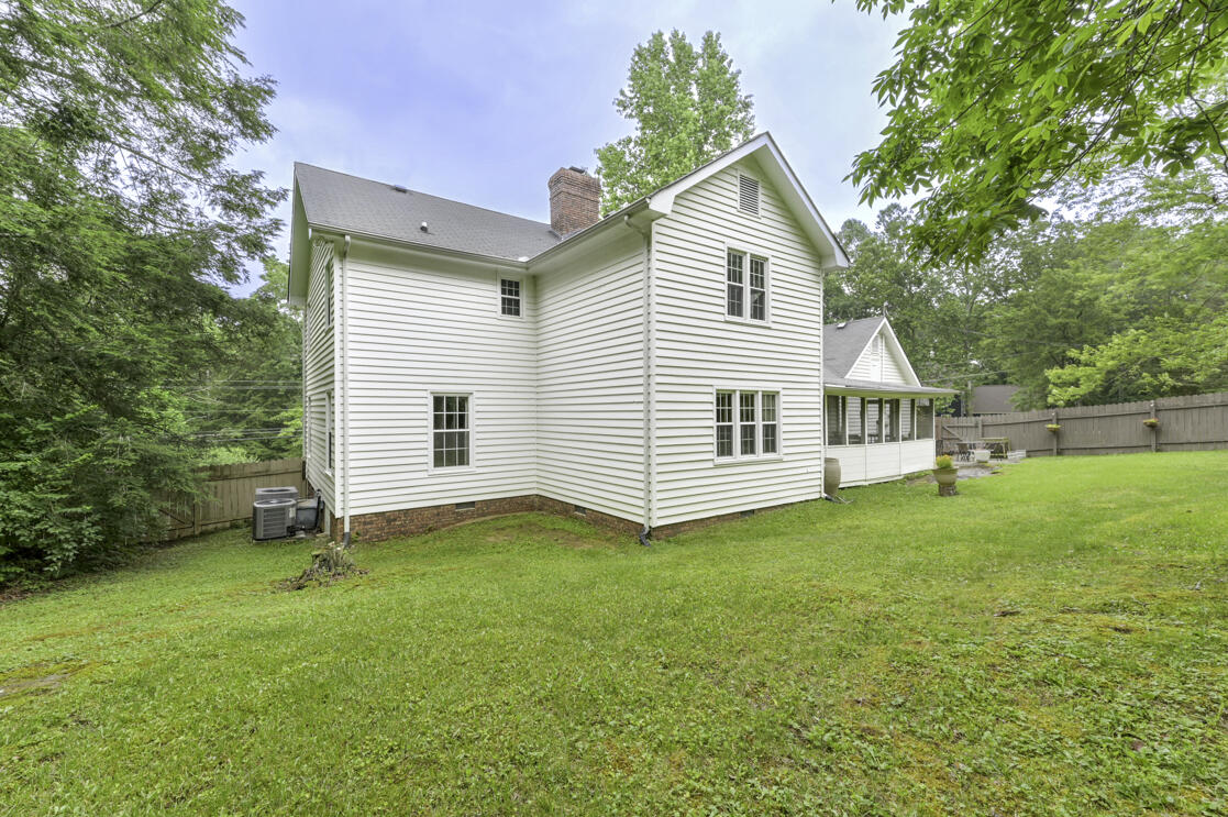 46 Hidden Brook Lane, 181