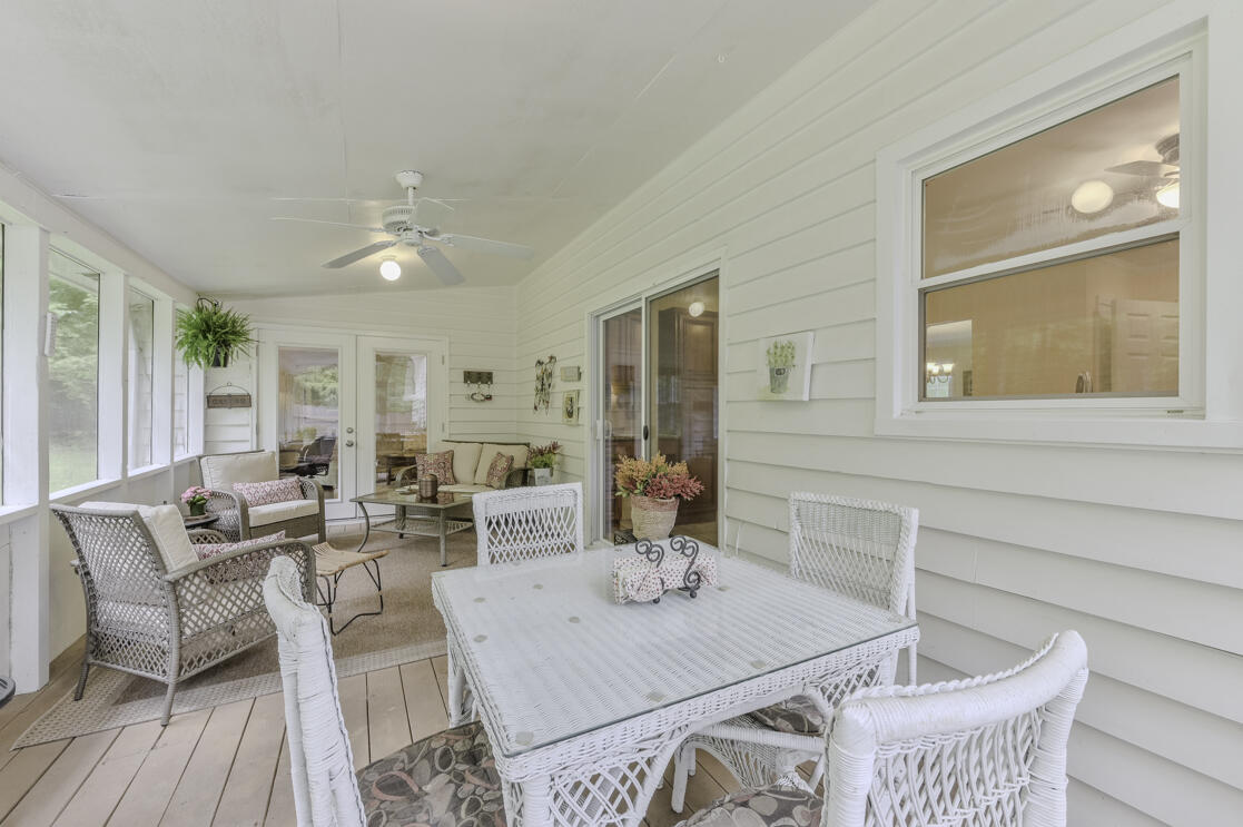 46 Hidden Brook Lane, 181