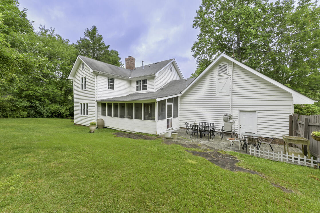 46 Hidden Brook Lane, 181