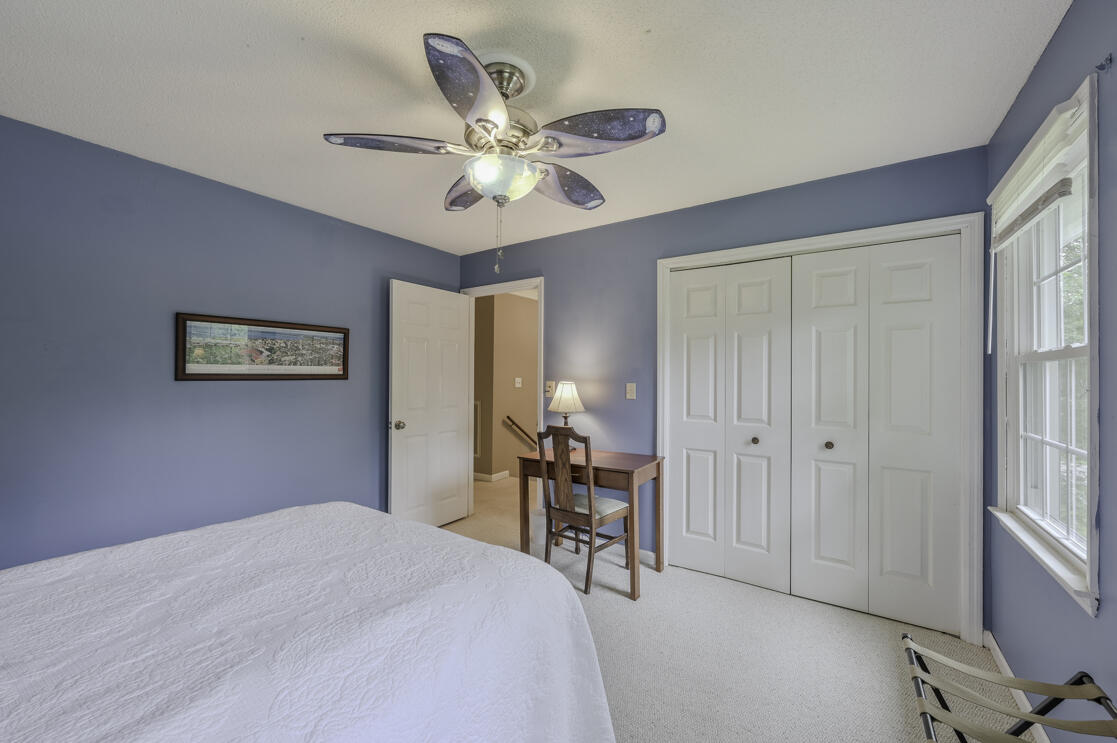 46 Hidden Brook Lane, 181