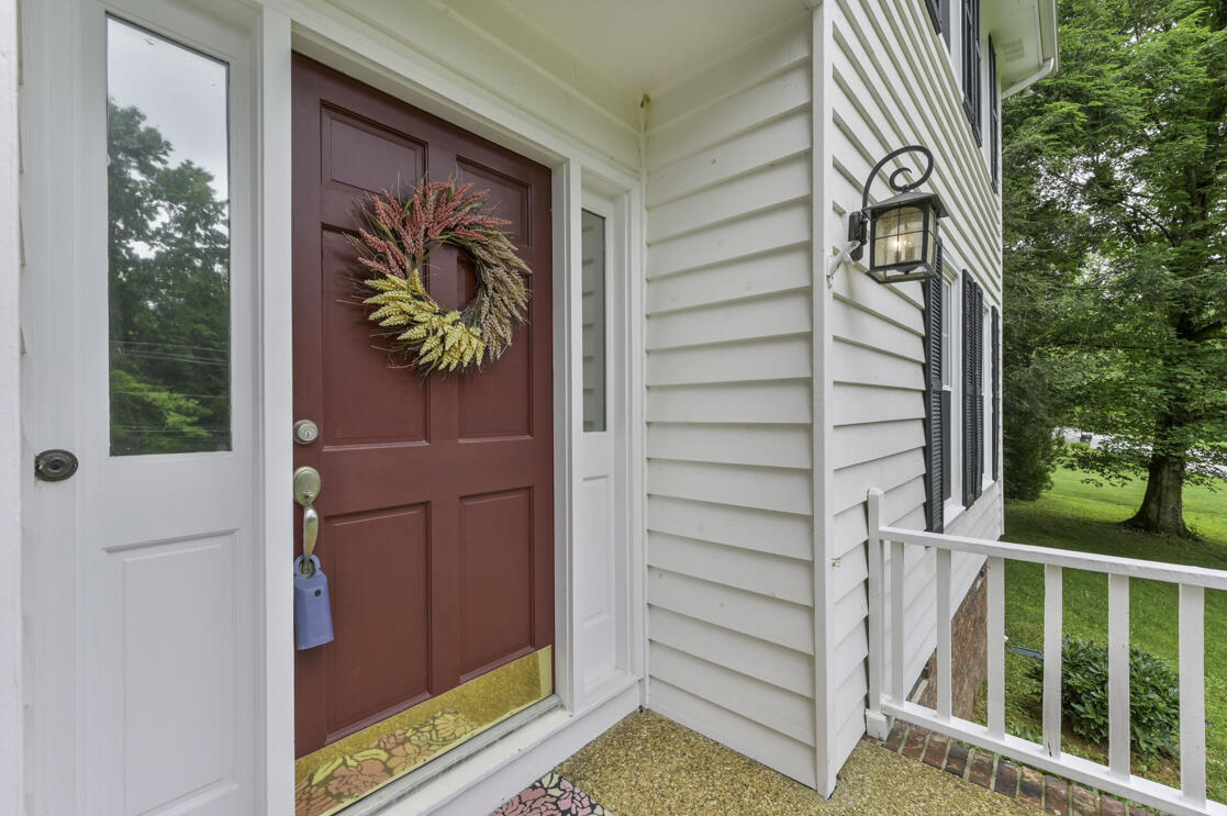 46 Hidden Brook Lane, 181