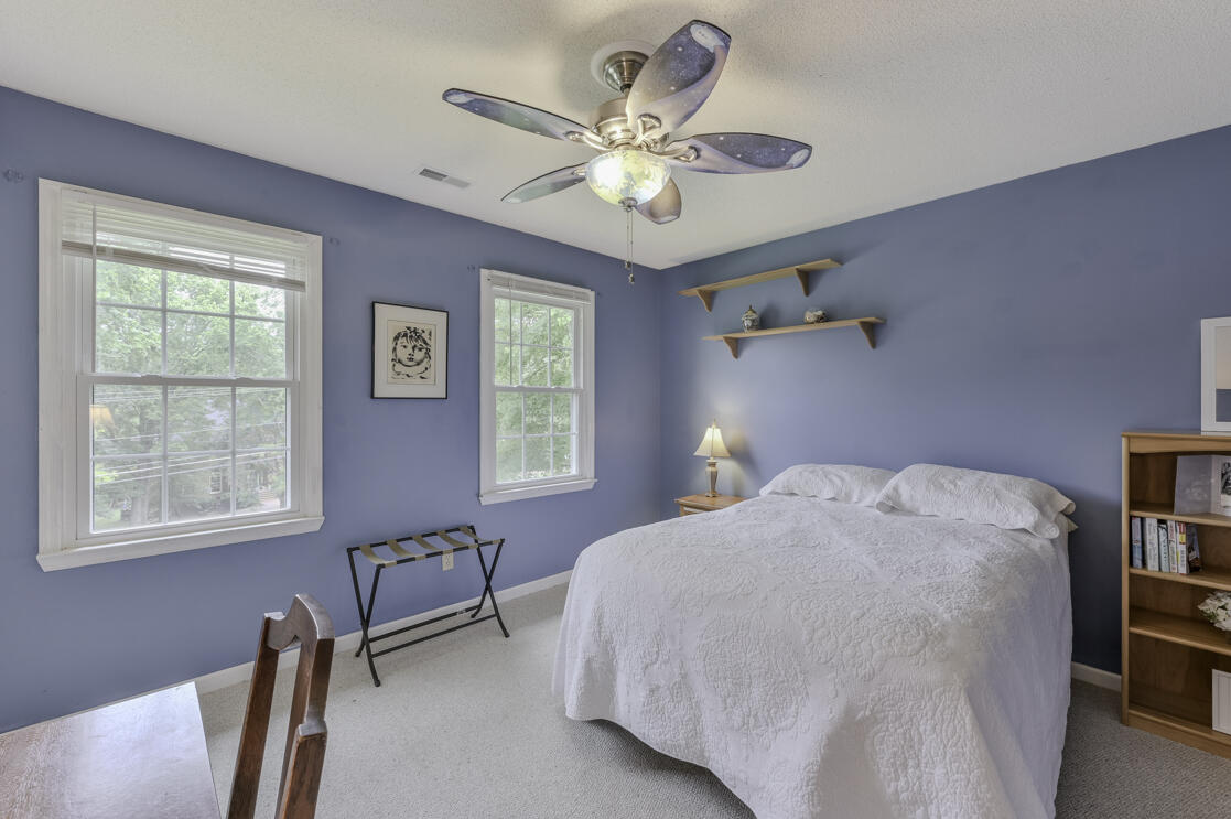 46 Hidden Brook Lane, 181