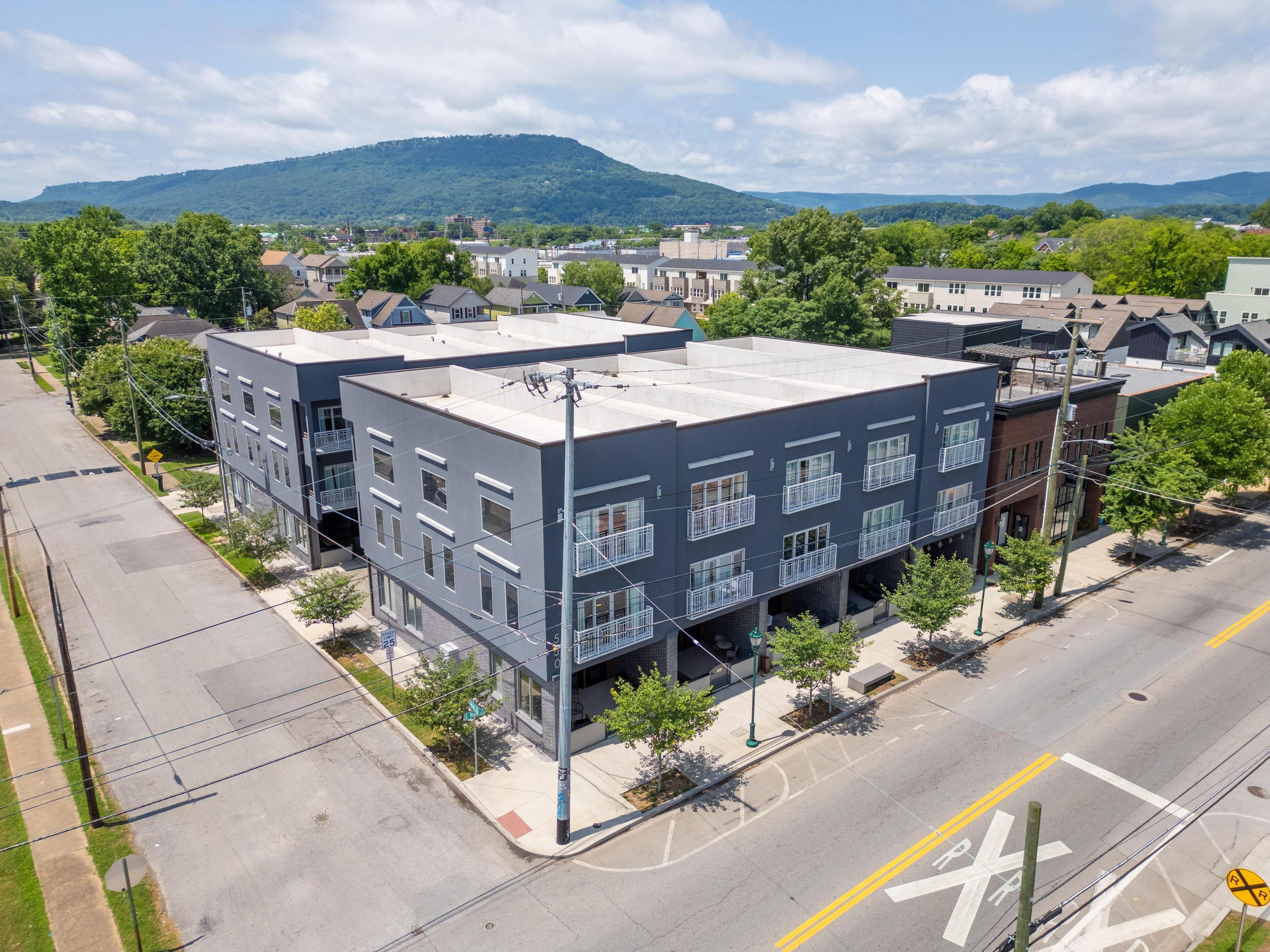 1505 Jefferson Street, 103