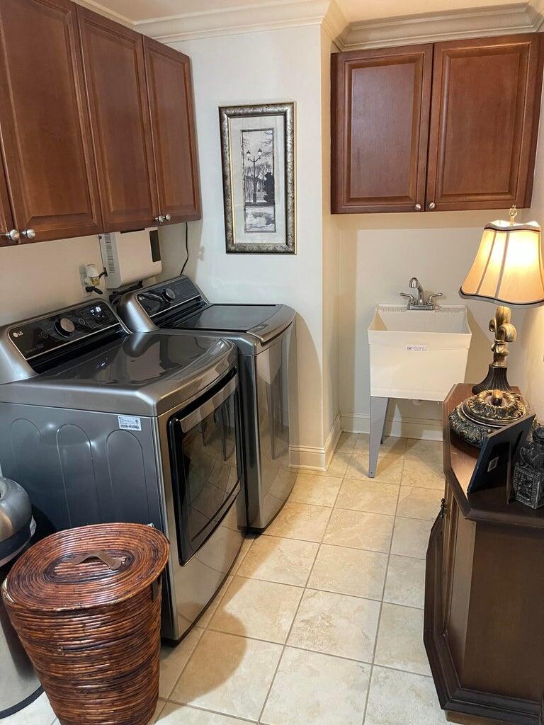 1303 Renaissance Ct