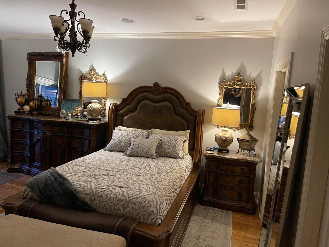 1303 Renaissance Ct
