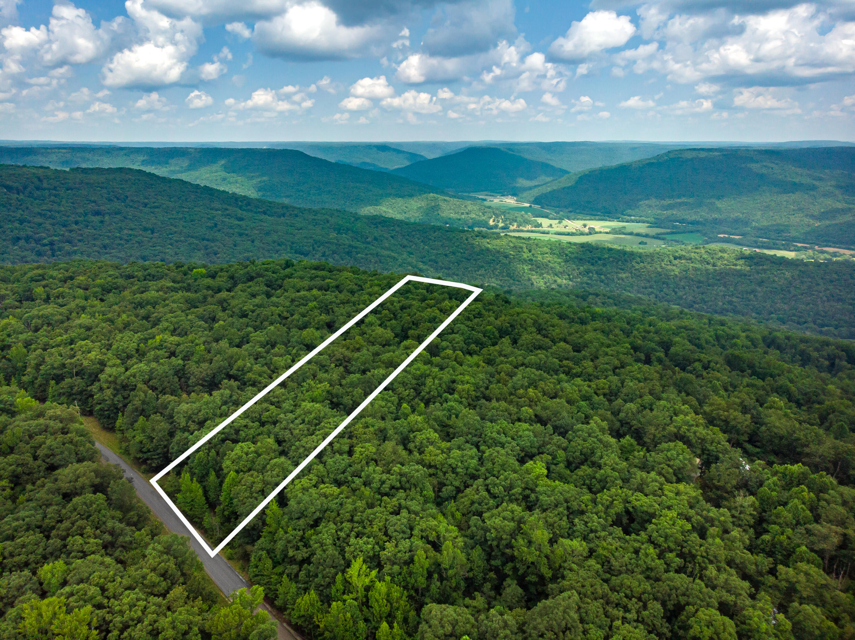 00 Jackson Point Road, 16