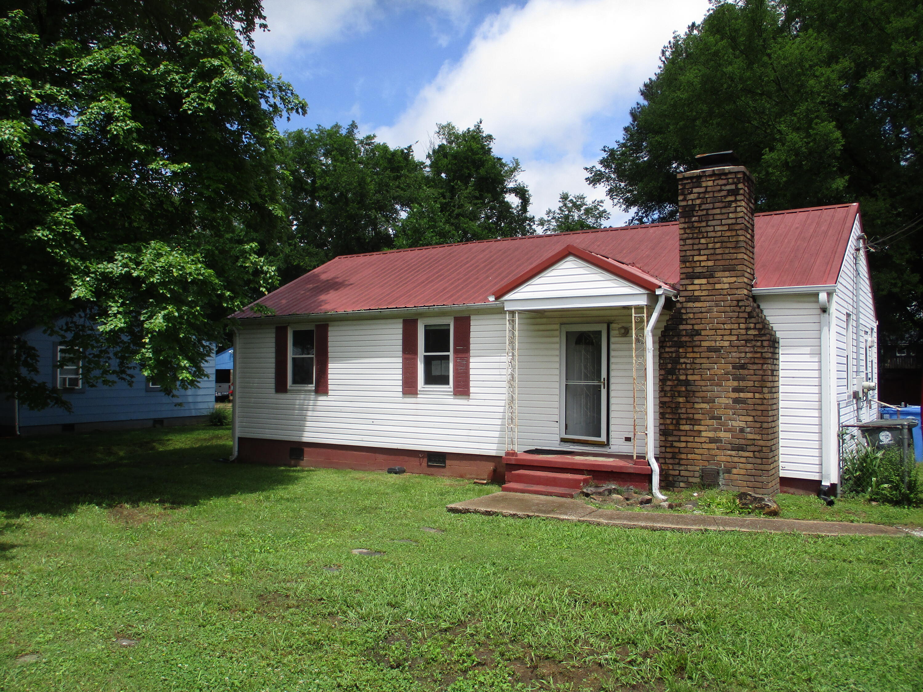 1703 Strawberry Lane