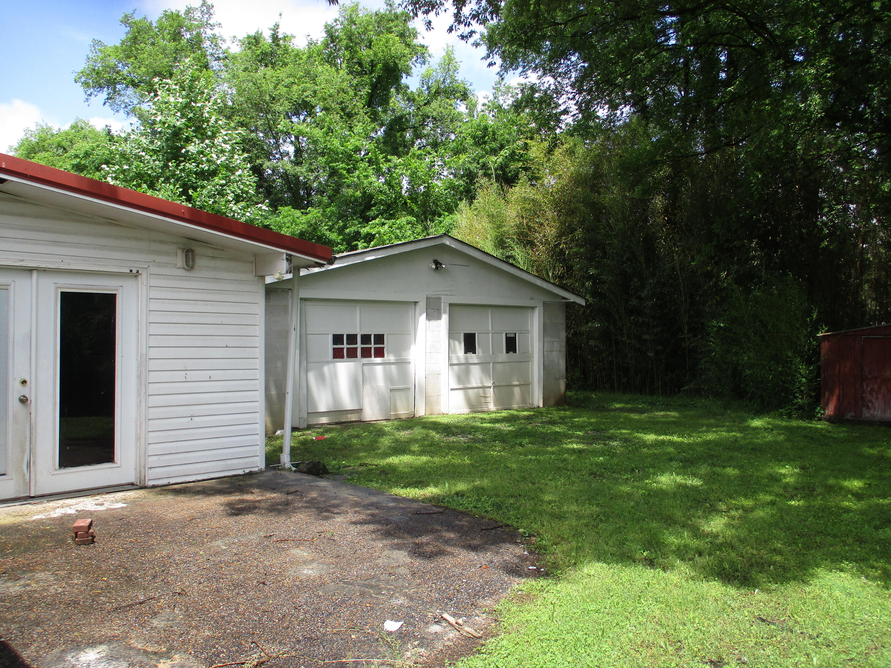 1703 Strawberry Lane