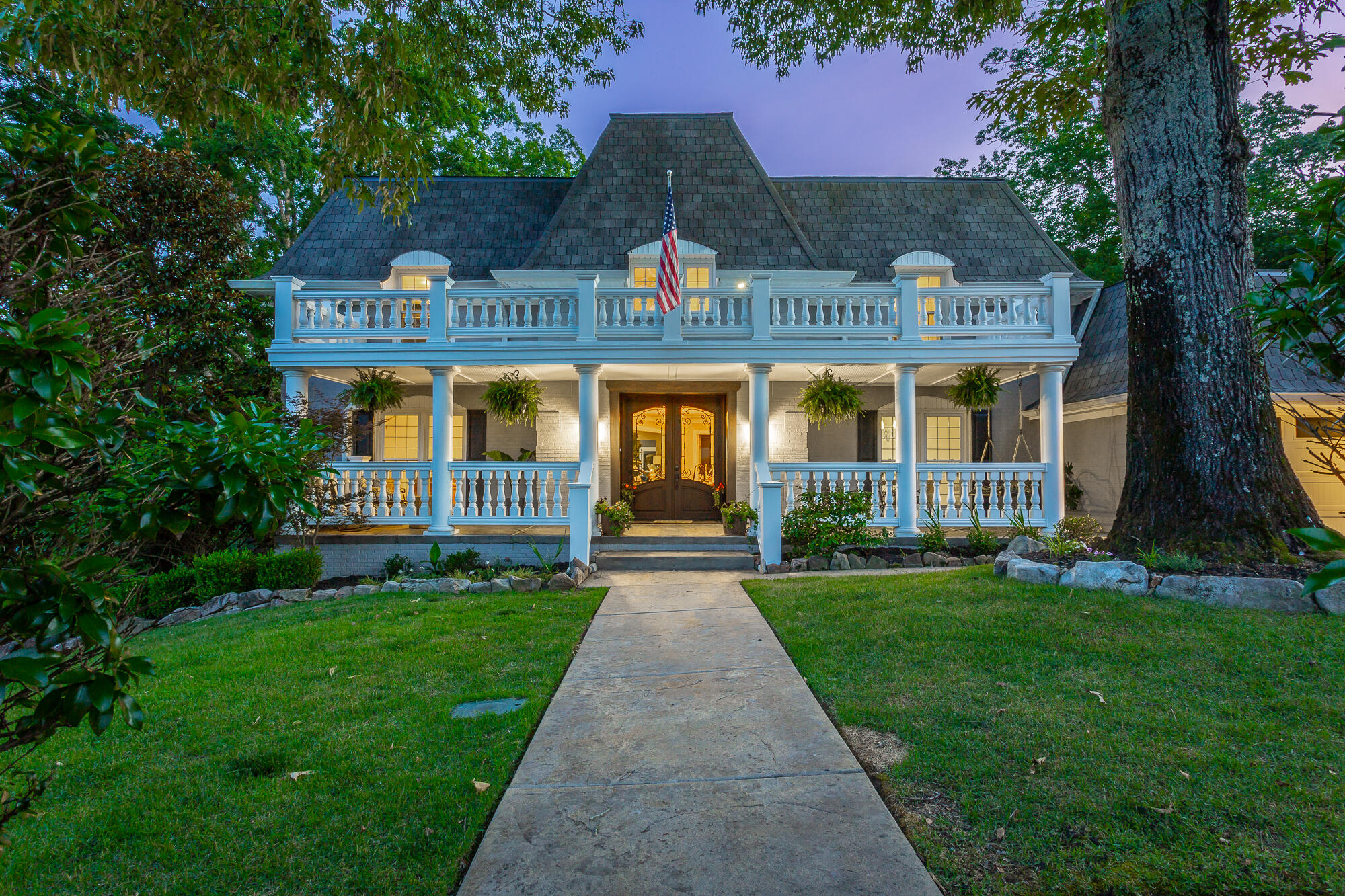5841 Northshore Drive