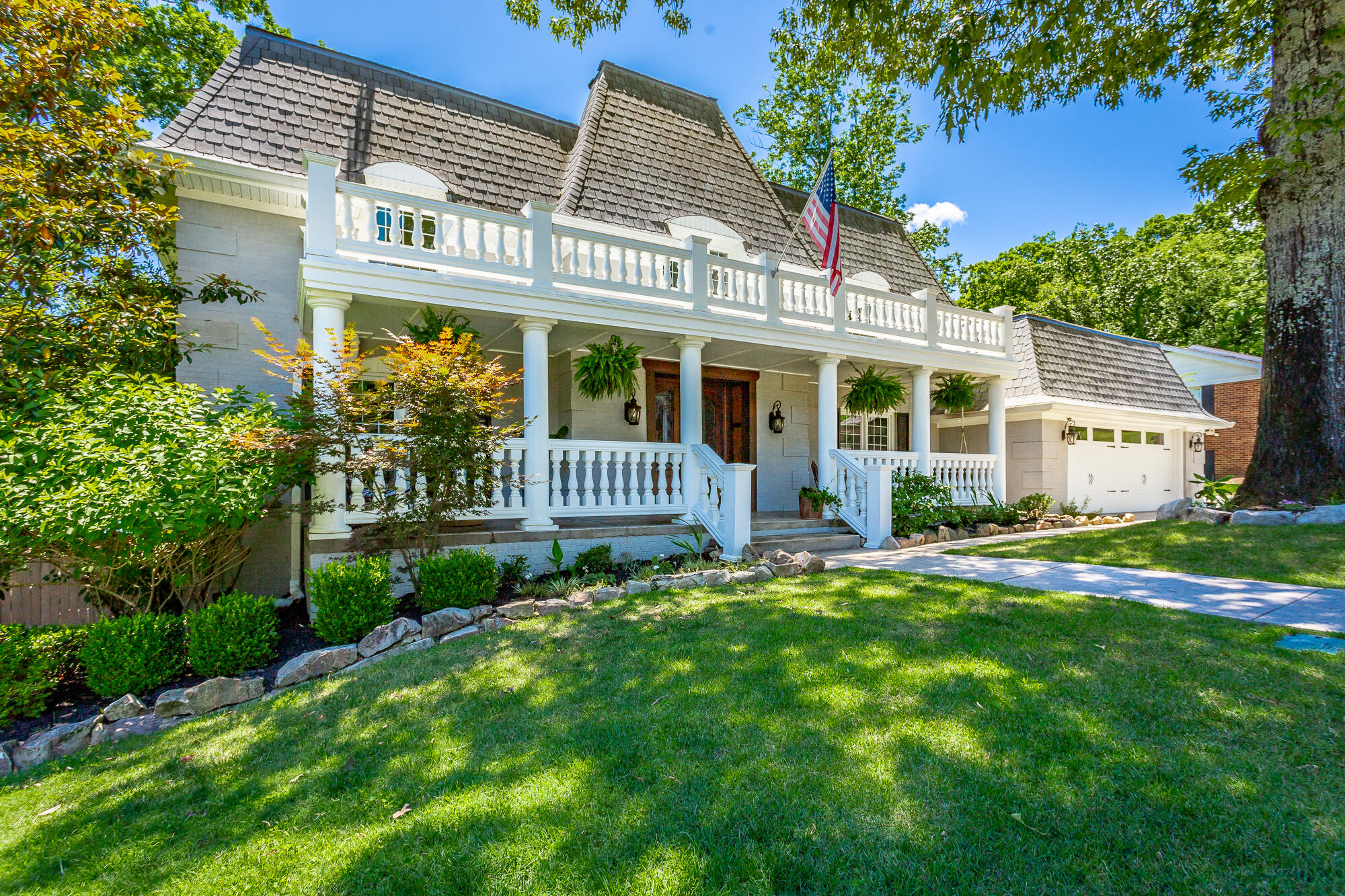 5841 Northshore Drive