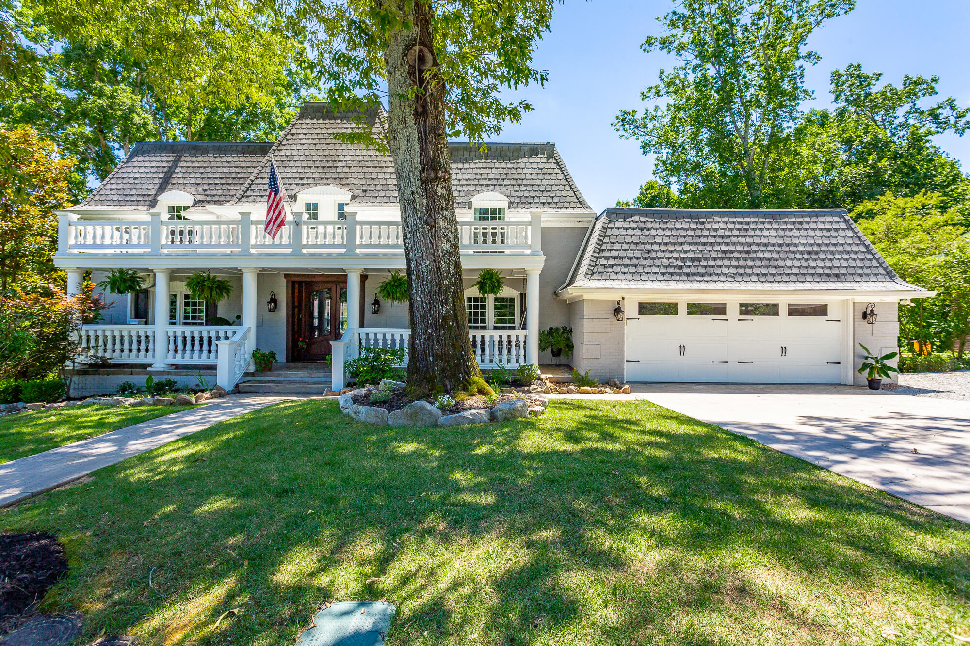 5841 Northshore Drive