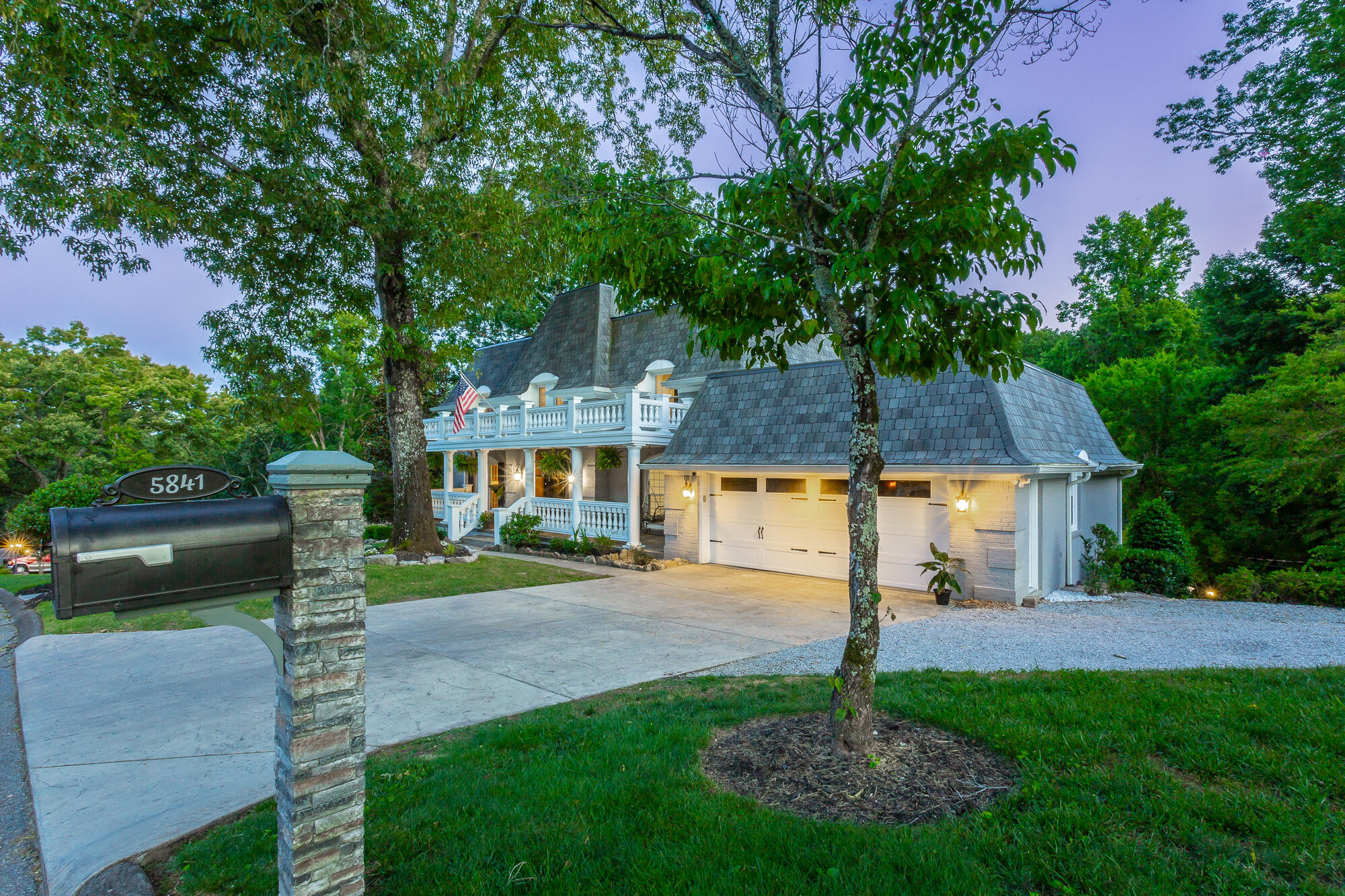 5841 Northshore Drive
