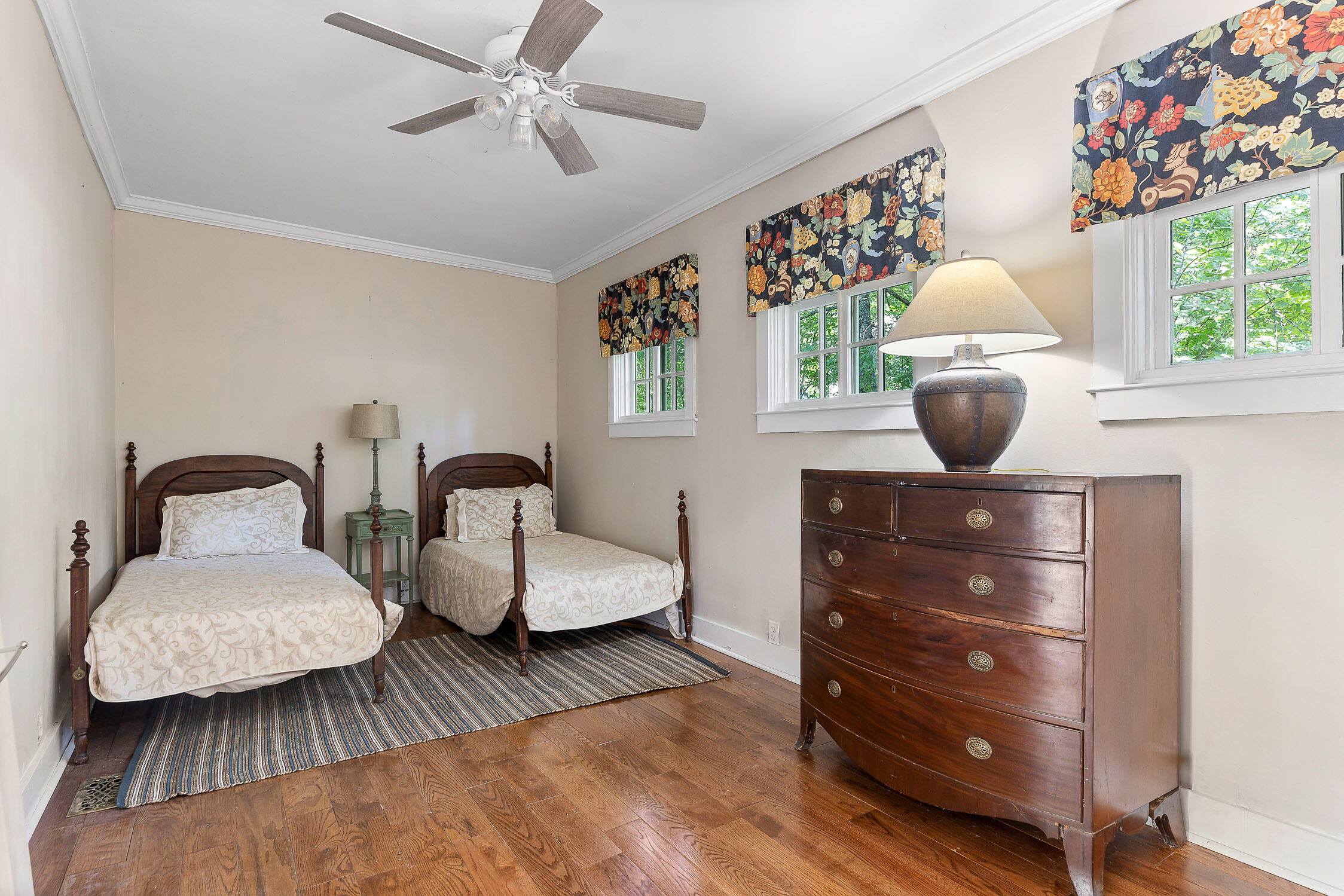 1211 Cinderella Road