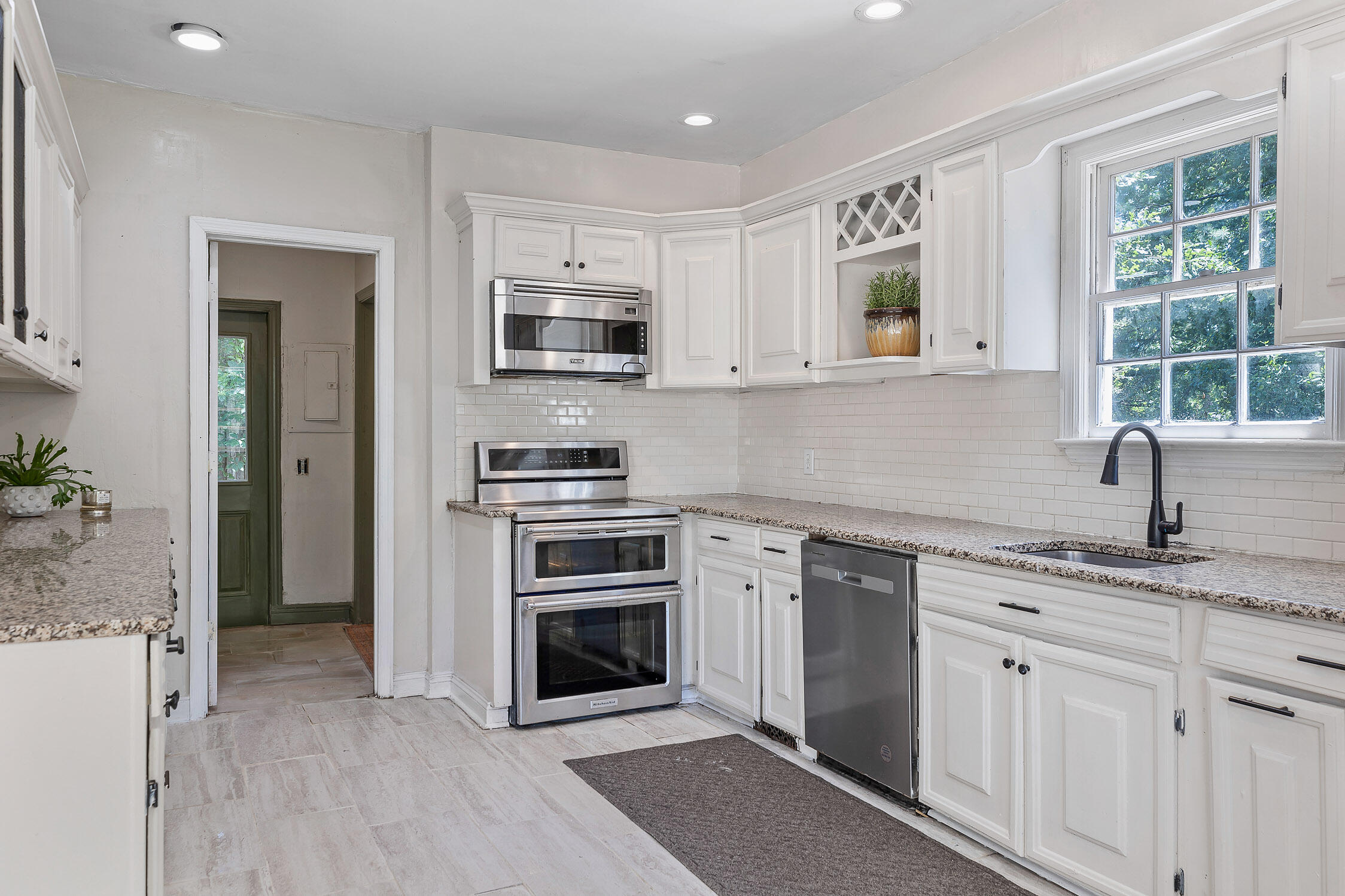 1211 Cinderella Road