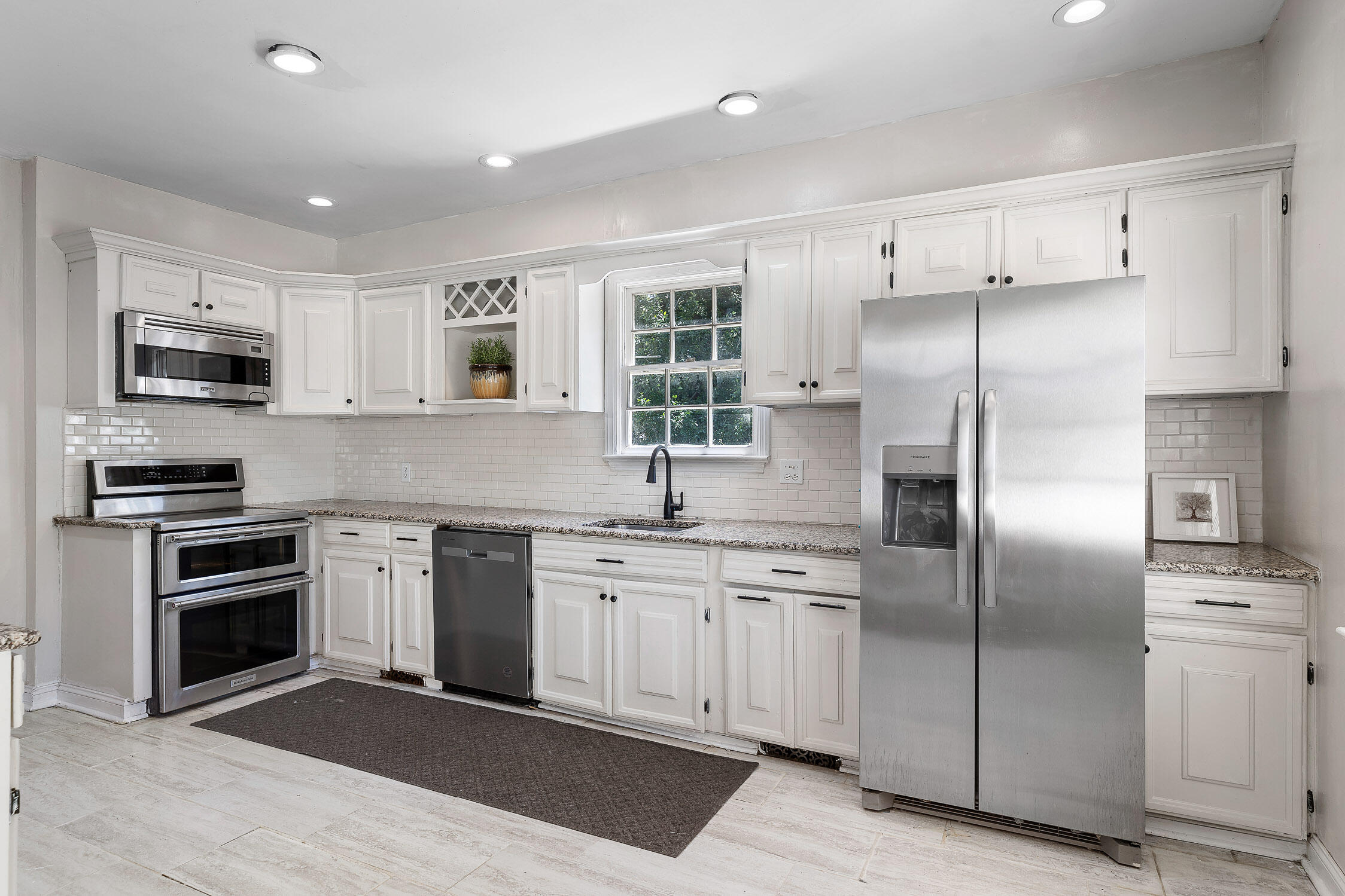 1211 Cinderella Road