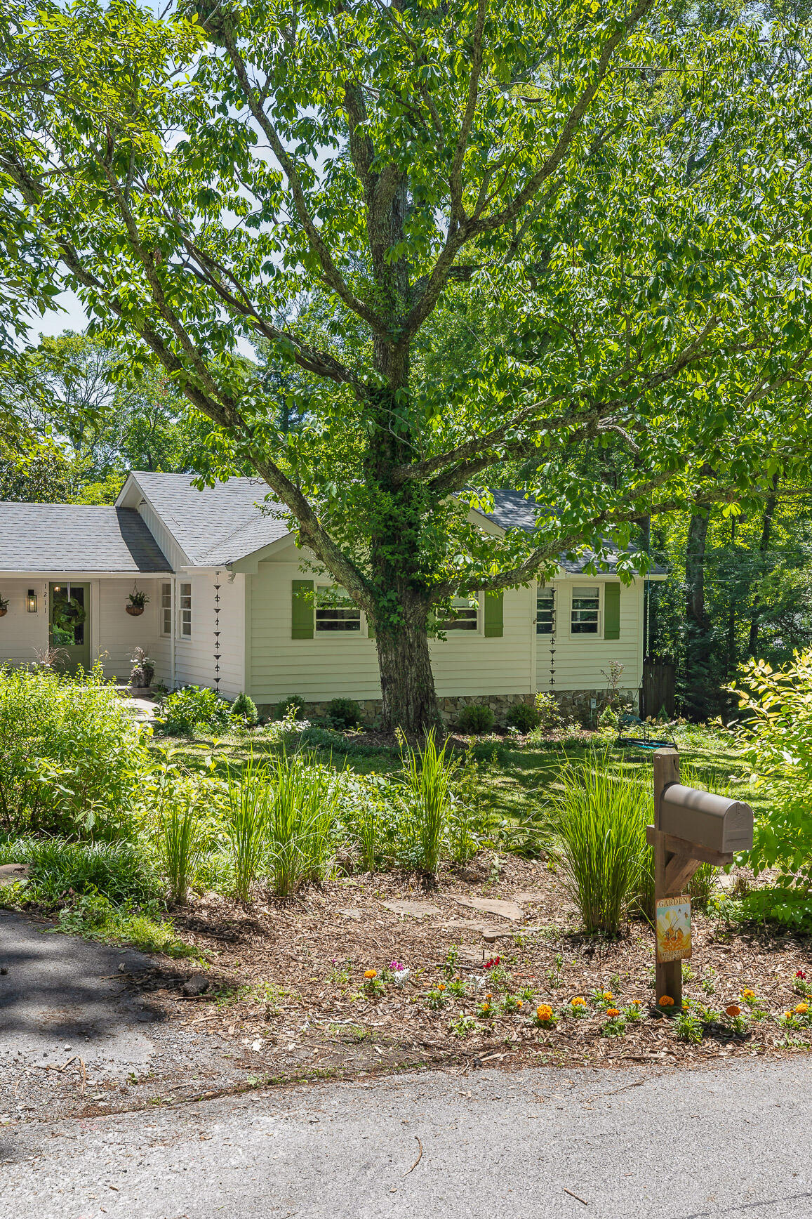 1211 Cinderella Road