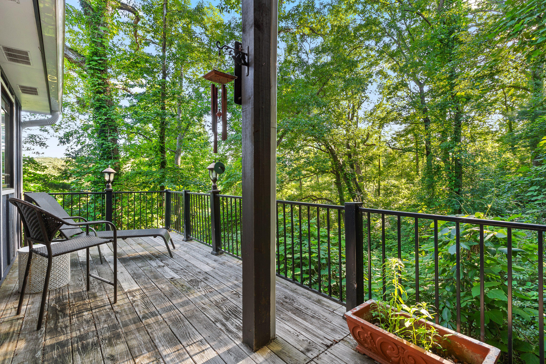795 Cherokee Ln