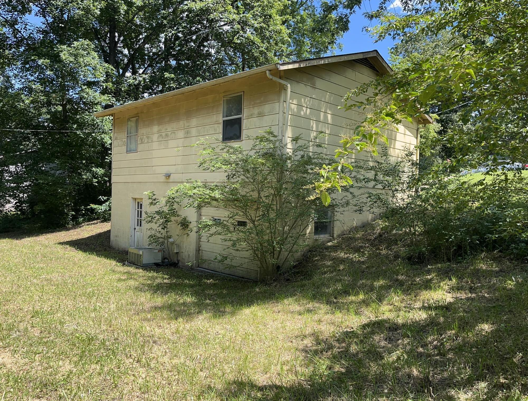 238 SE Matt Circle