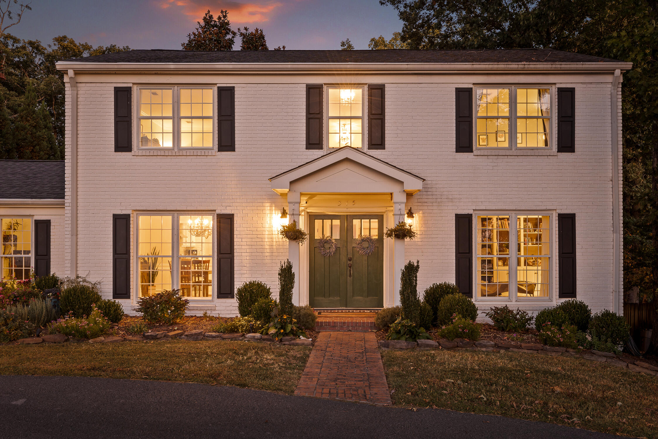315 N Palisades Dr
