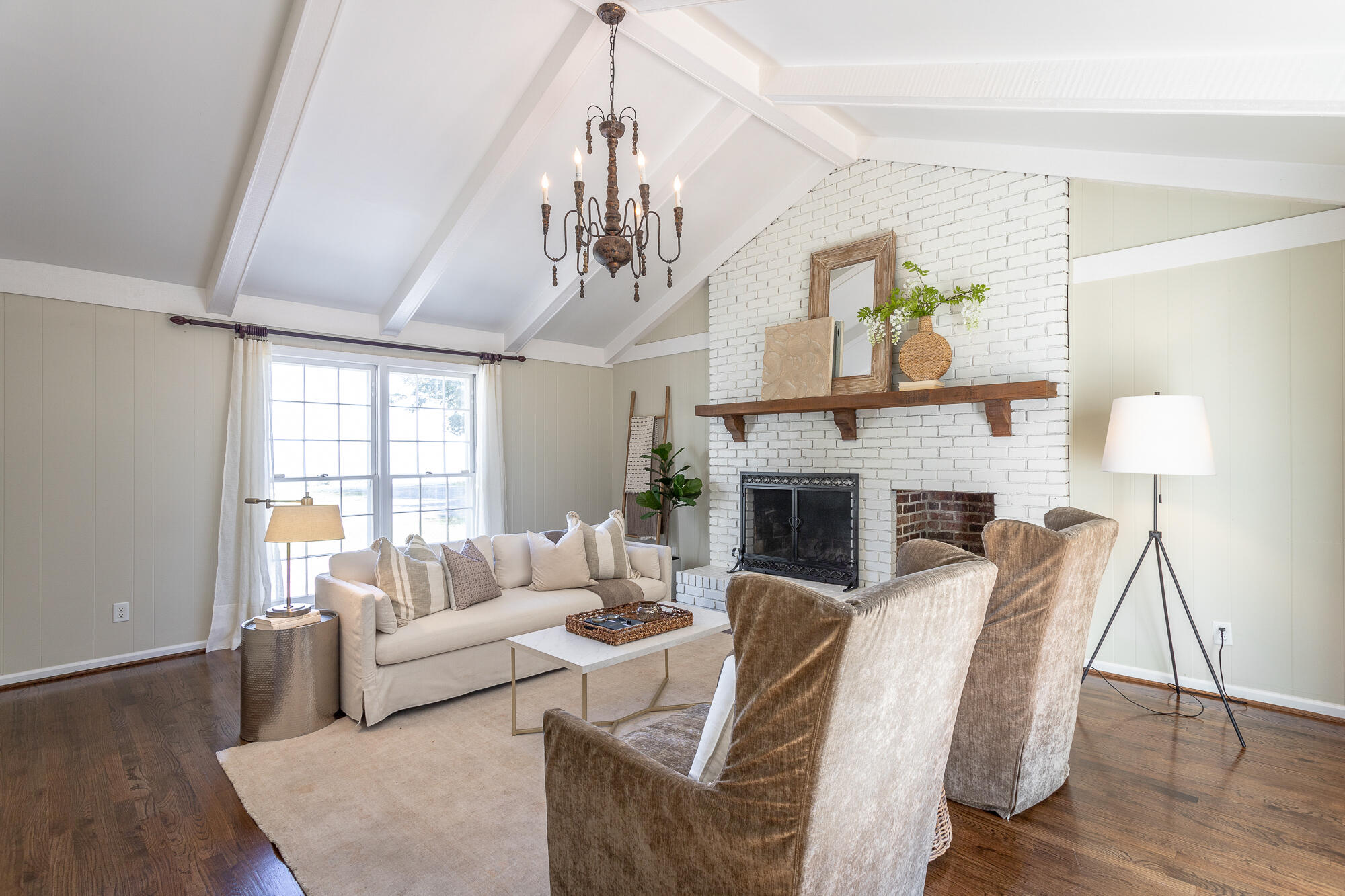 315 N Palisades Dr