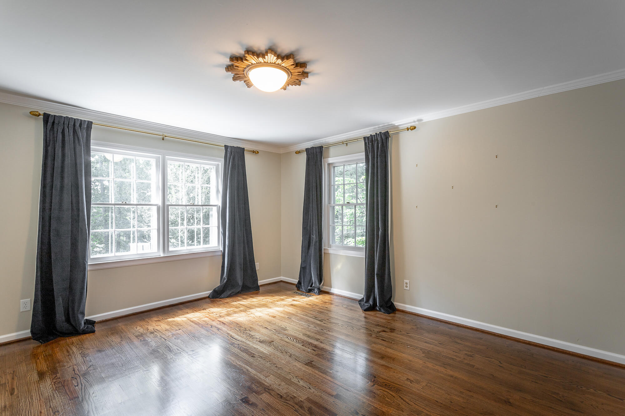 315 N Palisades Dr