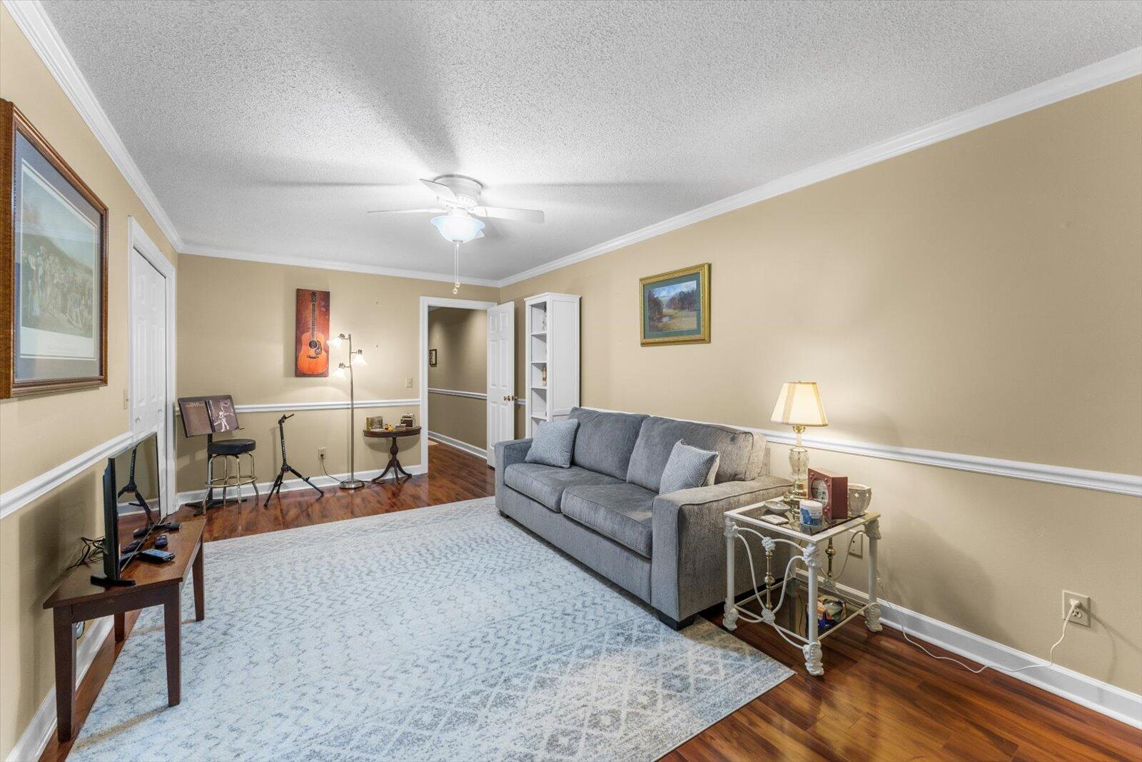 1623 Taft Highway